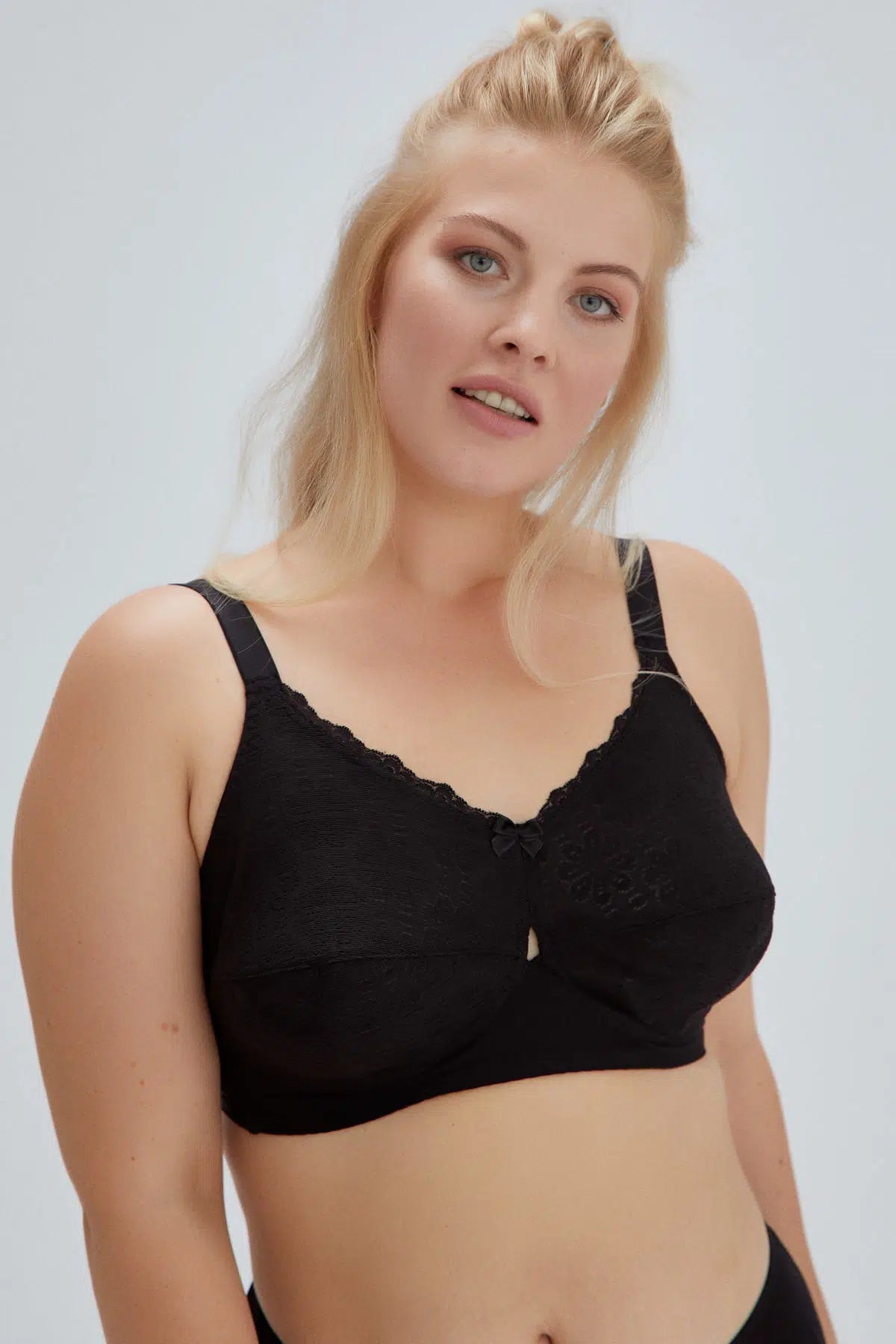 Siyah Larisa Ekstra Minimizer Sütyen