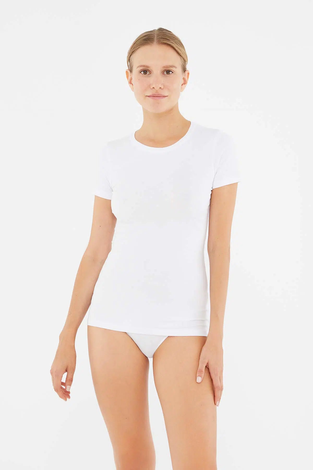 Beyaz Bisiklet Yaka Pamuklu T-Shirt