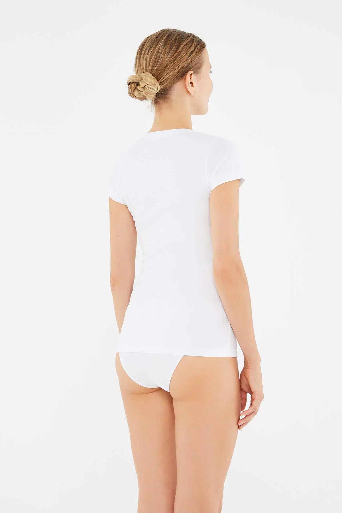 Beyaz V Yaka Penye Kısa Kollu Kadın T-Shırt