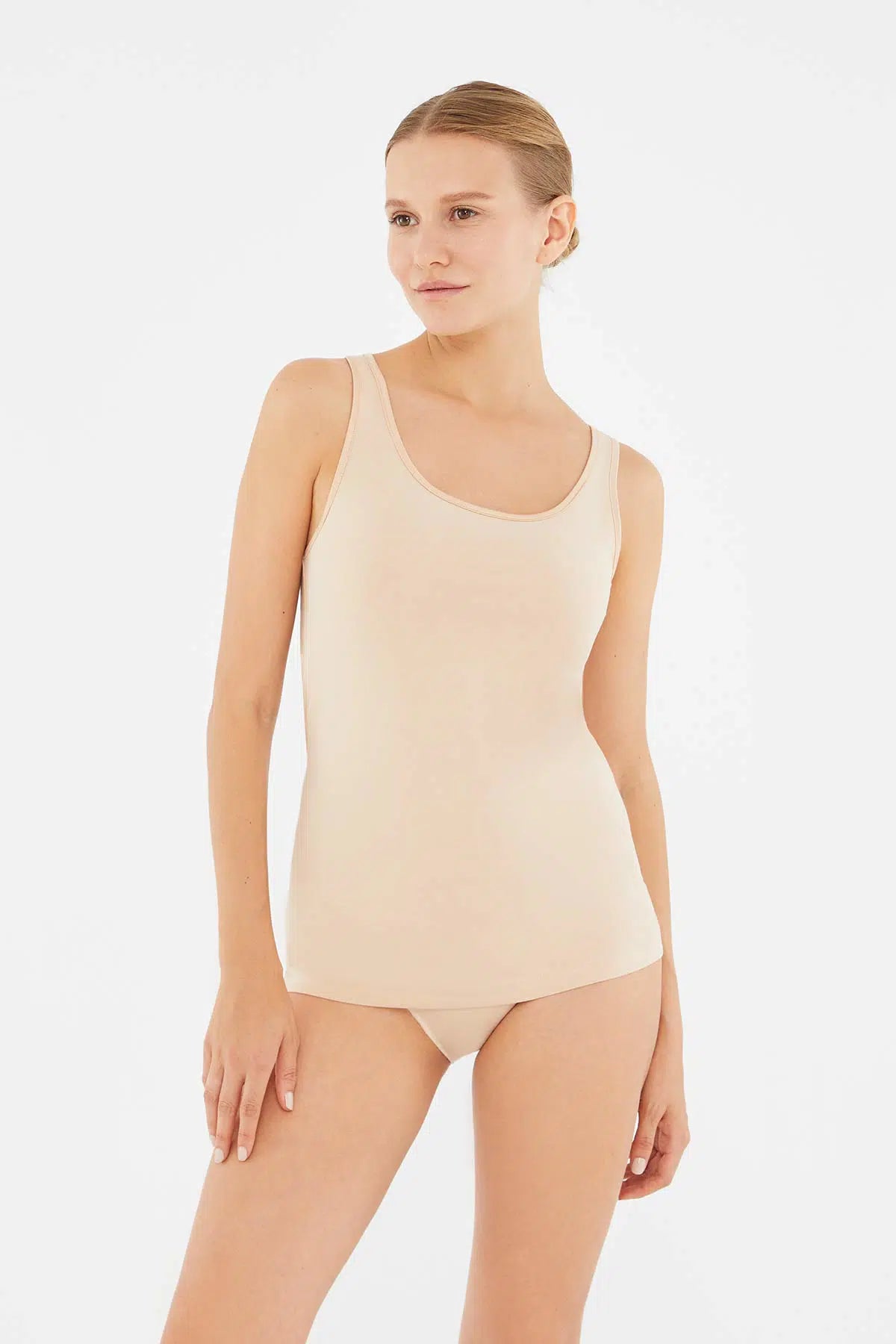 Ten Geniş Yaka Kalın Askılı Penye Kadın Atlet