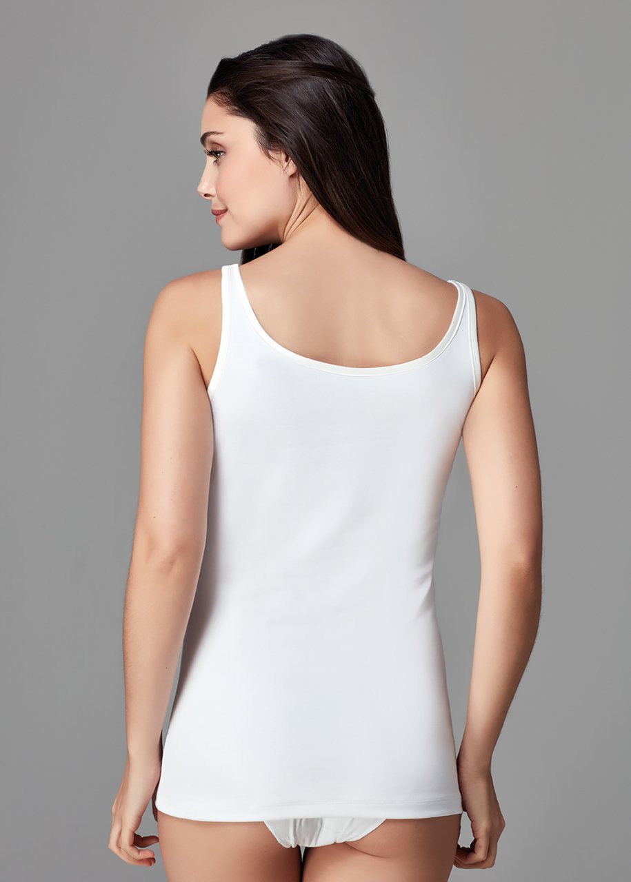 Beyaz Korseli Kadın Atlet