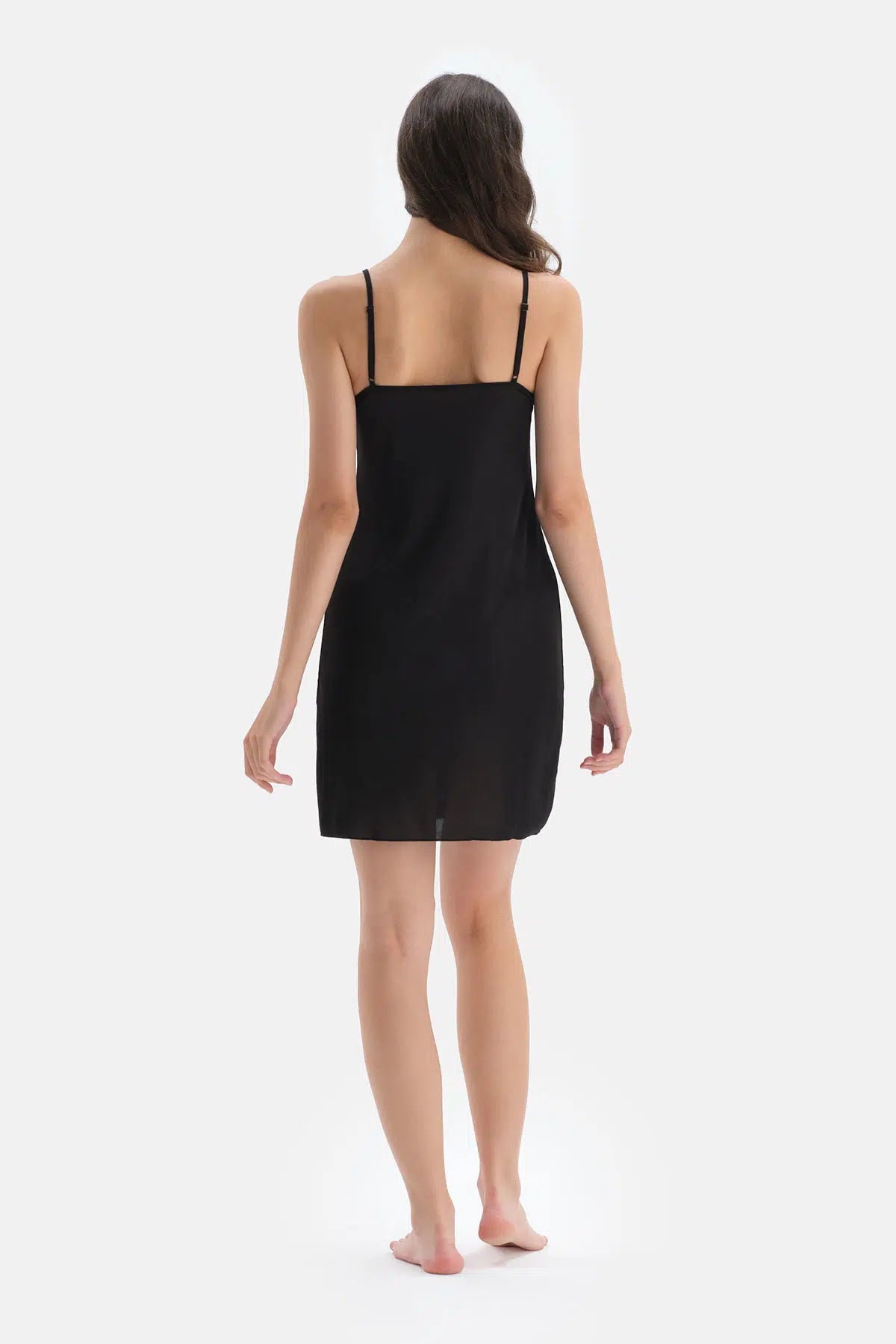 Siyah Askılı Uzun Jüpon