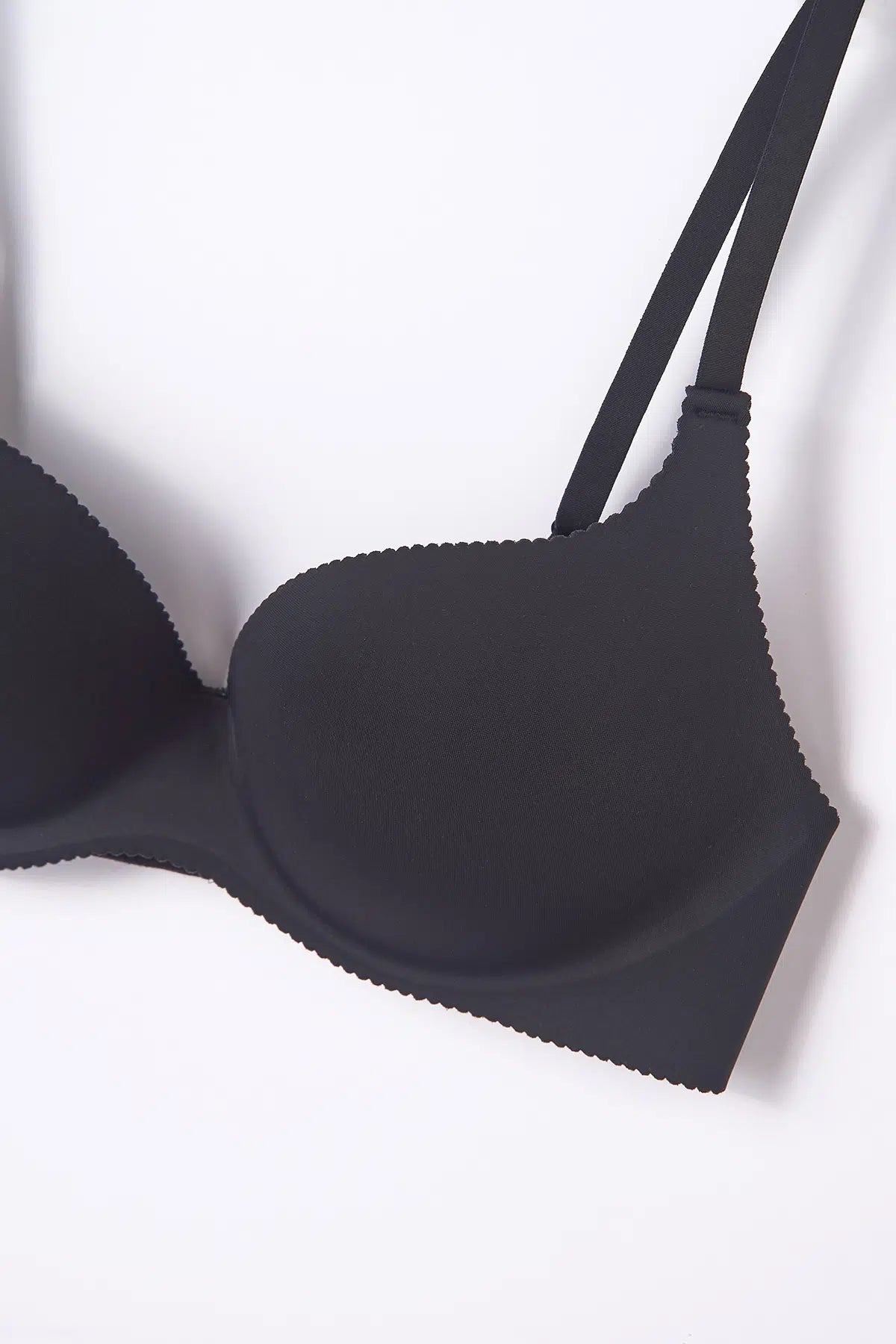 Siyah Lazer Kesim Sütyen