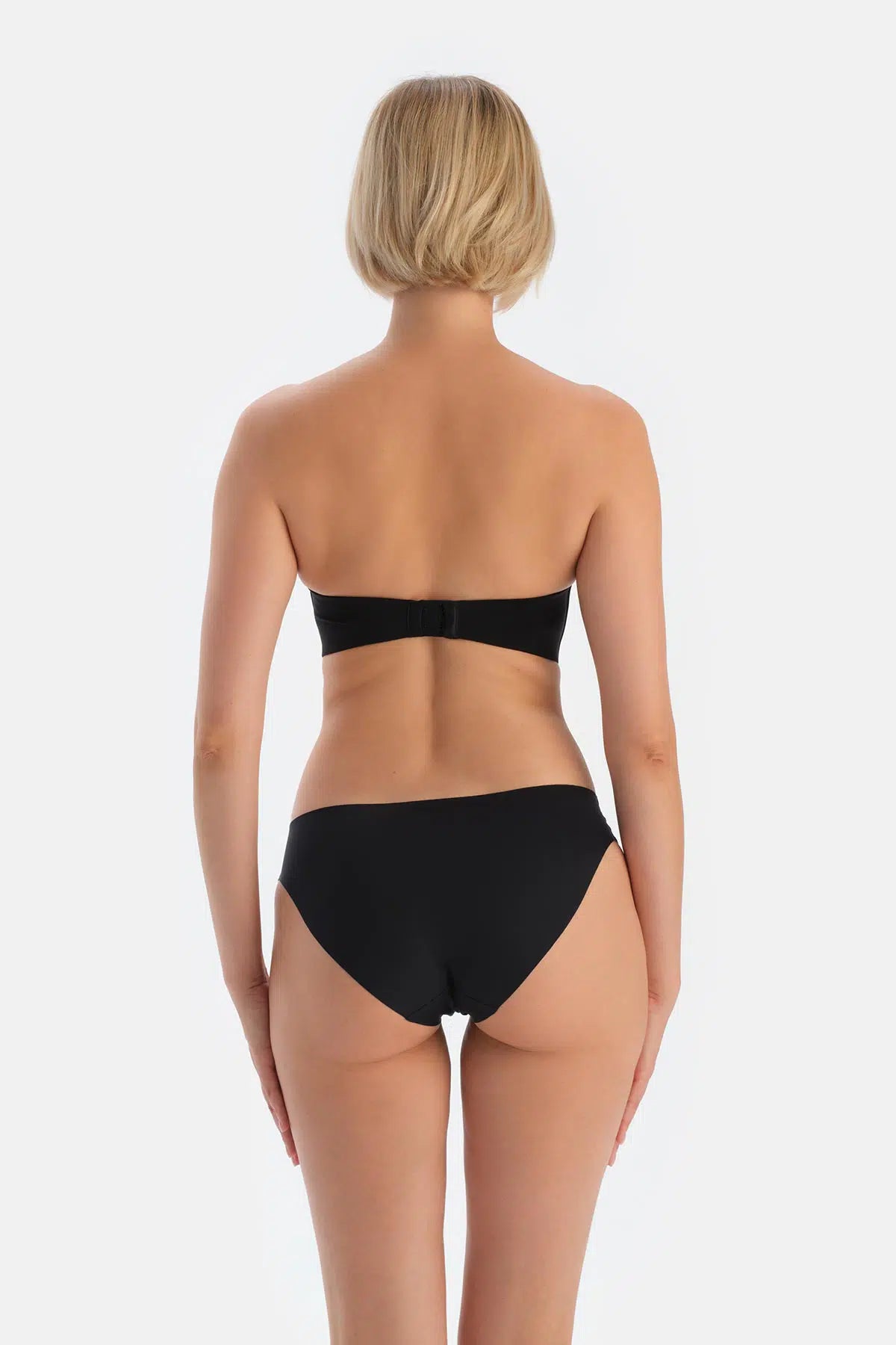 Siyah Clarıce Yarı Dolgulu Straplez Yandan Destekli Sütyen