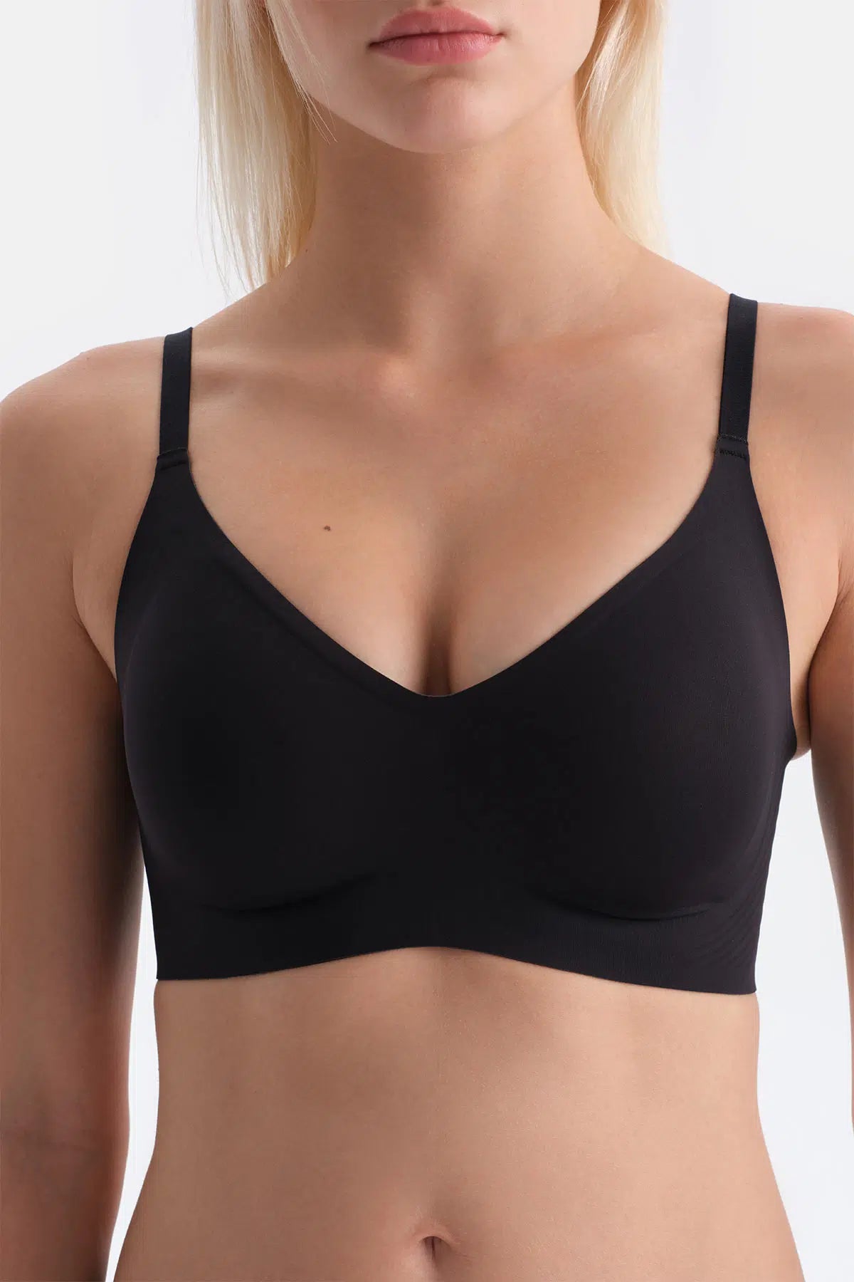 Siyah Linora Balensiz Dikişsiz Toparlayıcı Sütyen