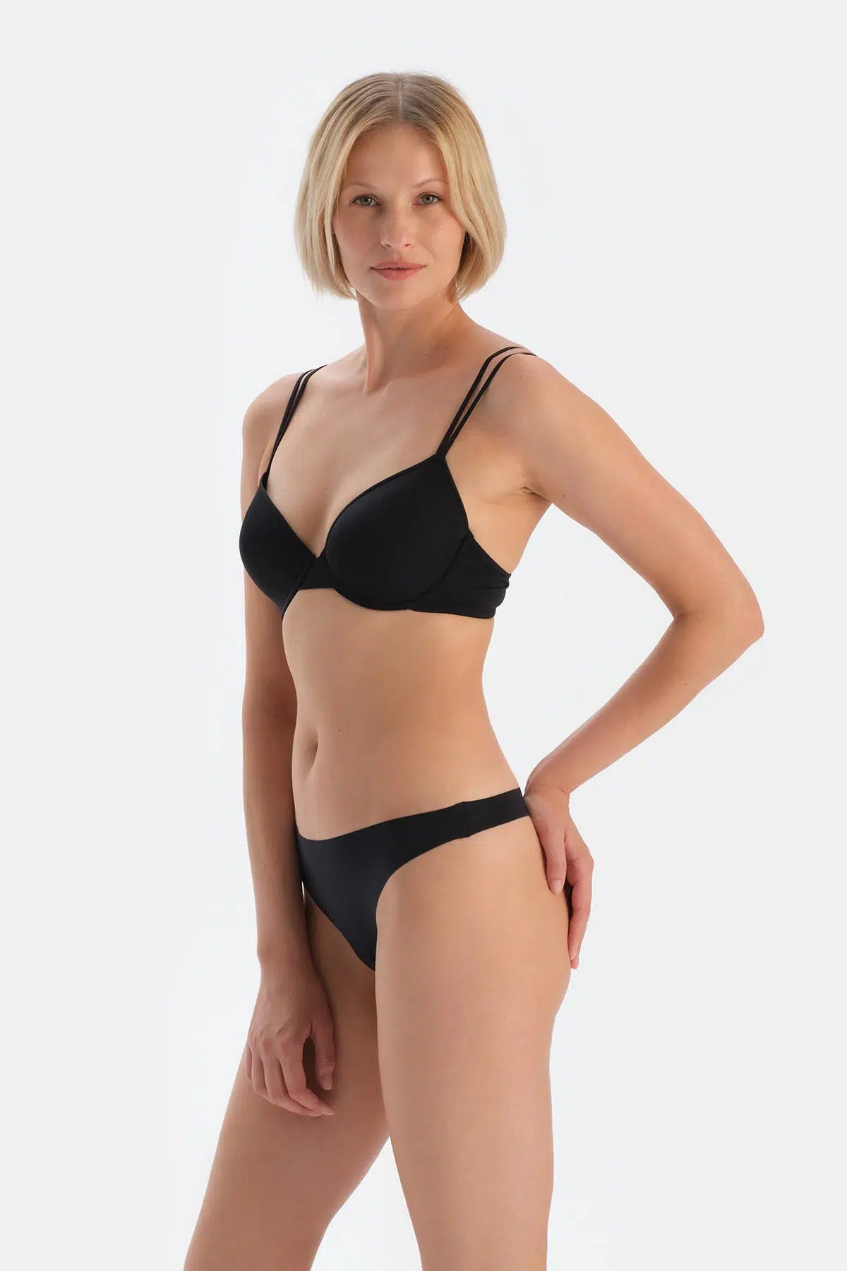 Siyah Lazer Kesim Tanga Külot