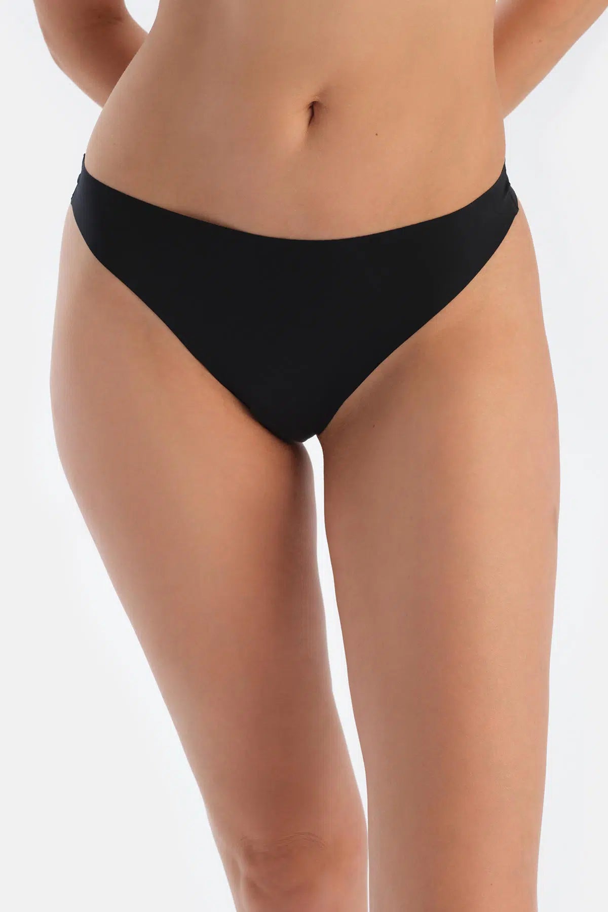 Siyah Lazer Kesim Tanga Külot