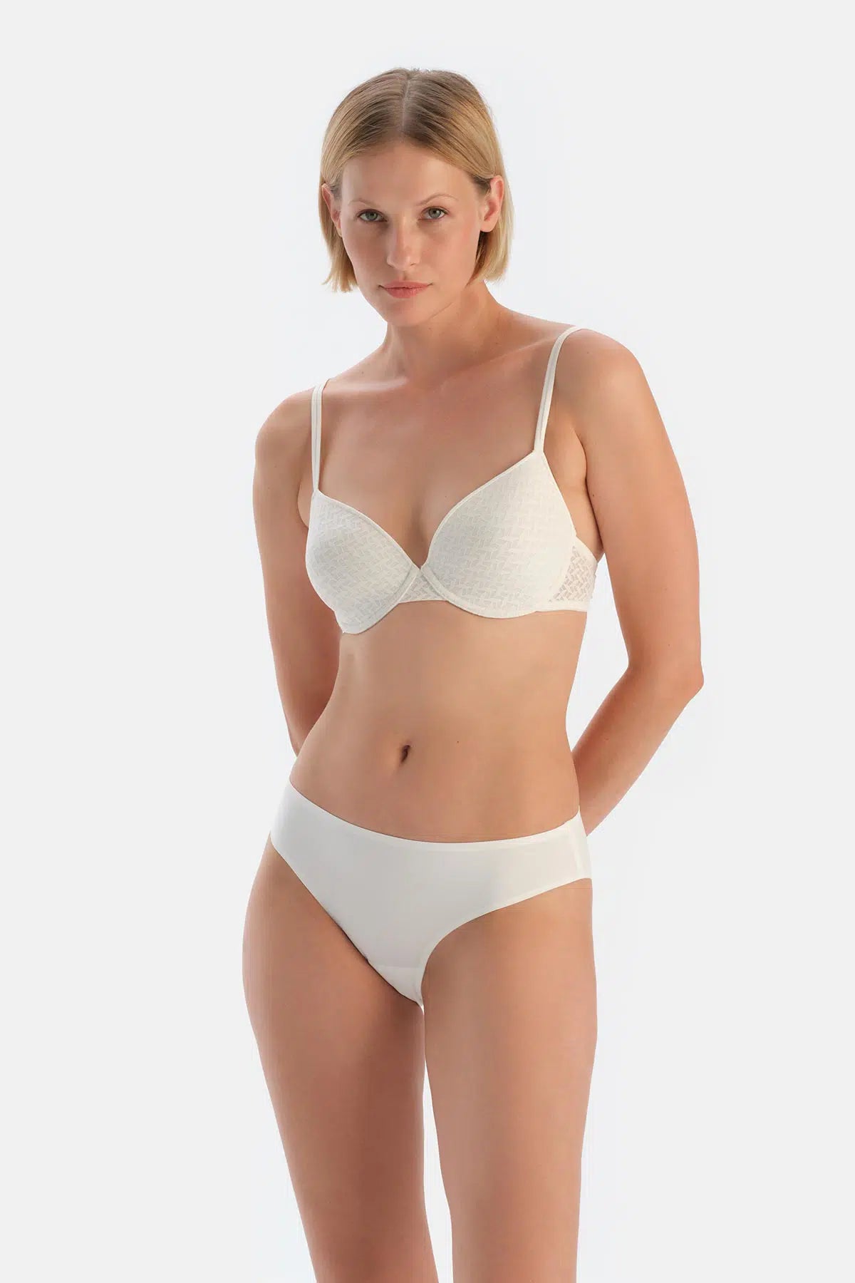 Beyaz Lazer Kesim Yapıştırma Hıpster