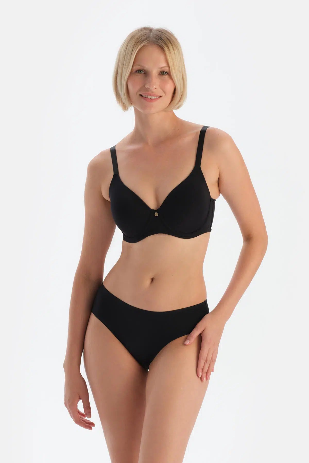 Siyah Lazer Kesim Yapıştırma Hıpster