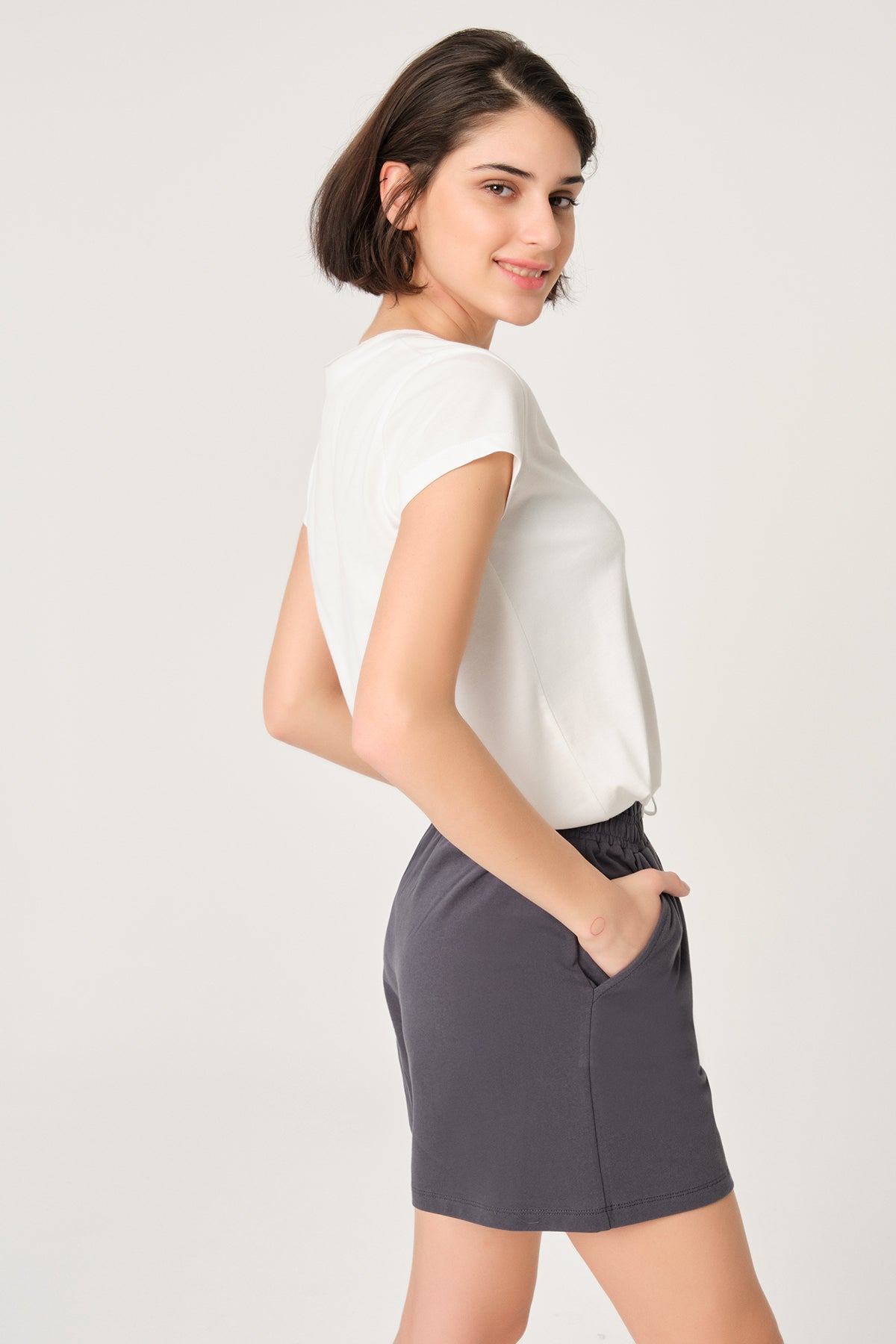 Ekru V Yaka Beli Büzgülü T-Shirt