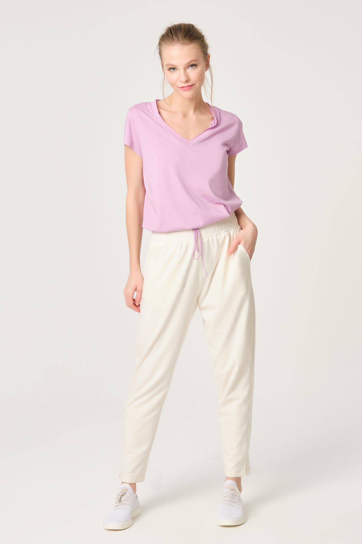 Pembe V Yaka Beli Büzgülü T-Shirt
