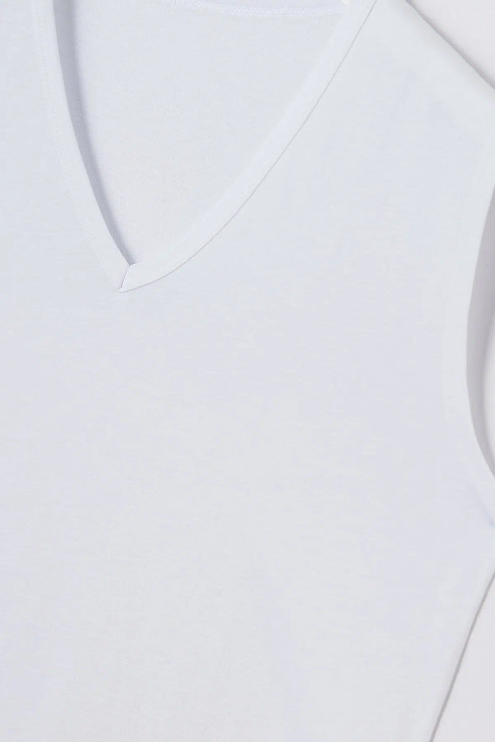 Beyaz 2'li V Yaka Kolsuz Erkek Fanila