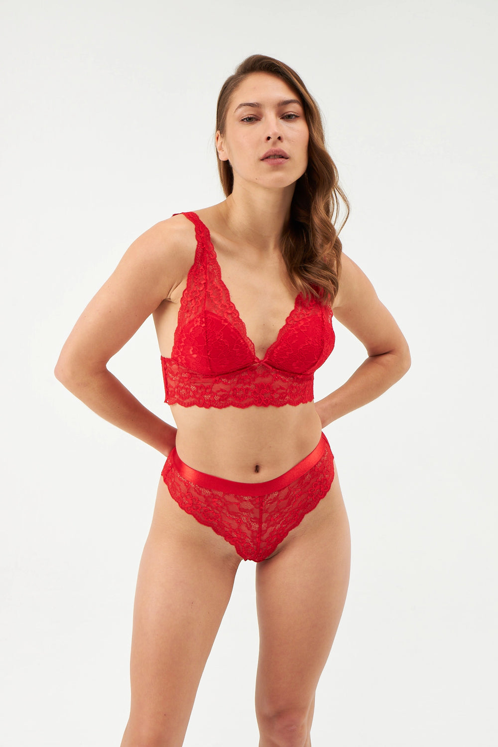 Kırmızı Balensiz Dantelli Bralet Sütyen