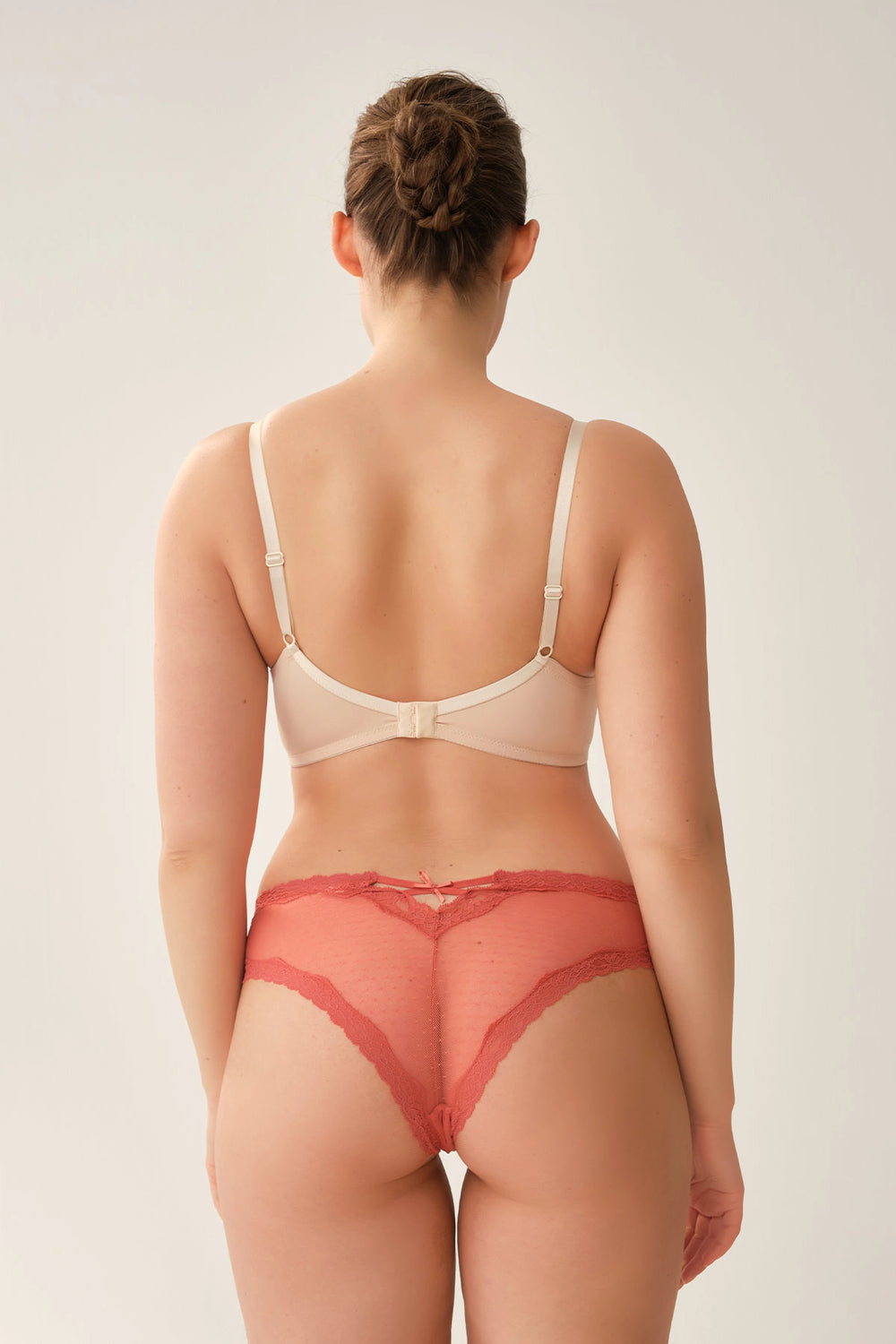 Tarçın Dantelli Brazilian