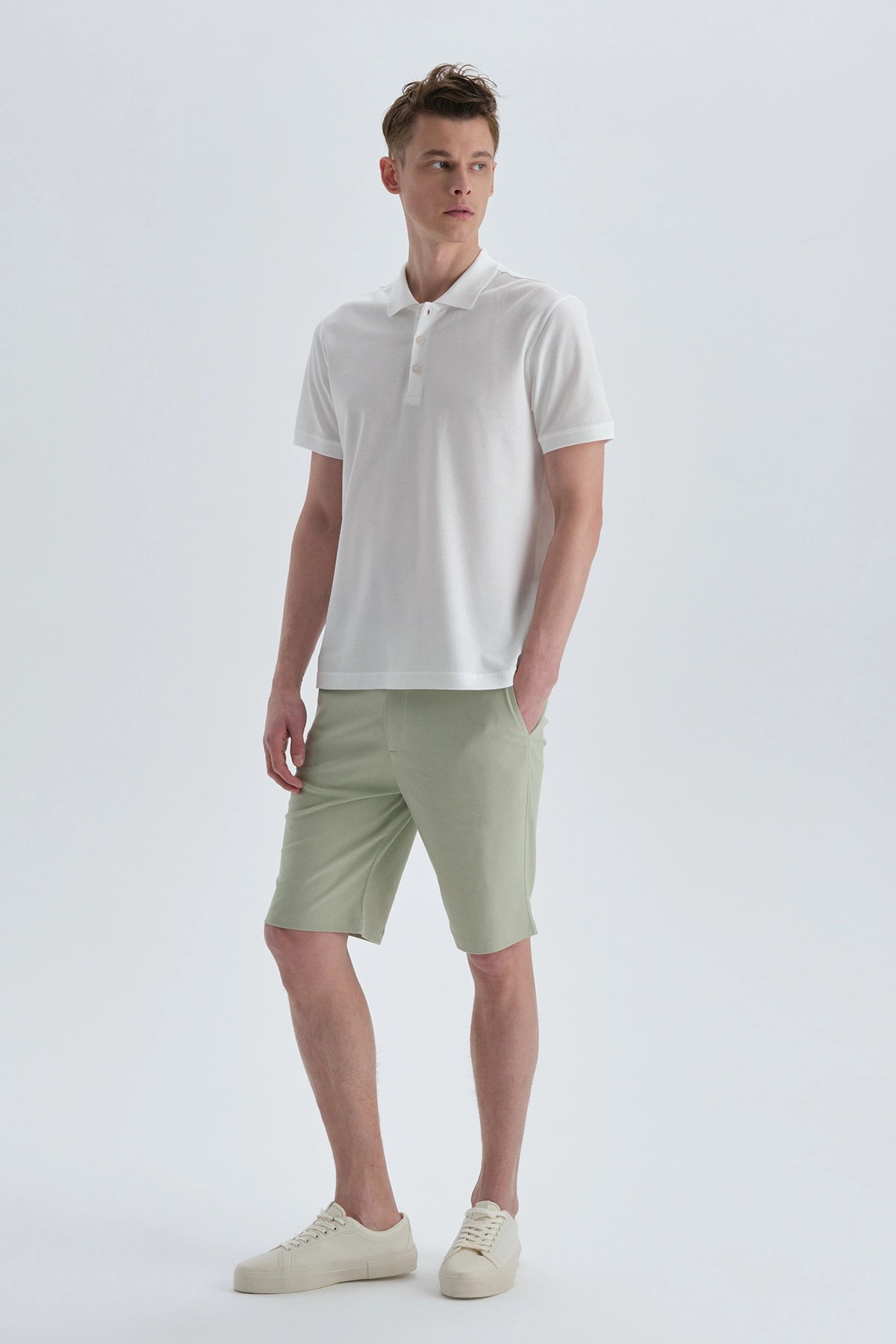 Beyaz Pamuklu Polo Yaka T-Shirt