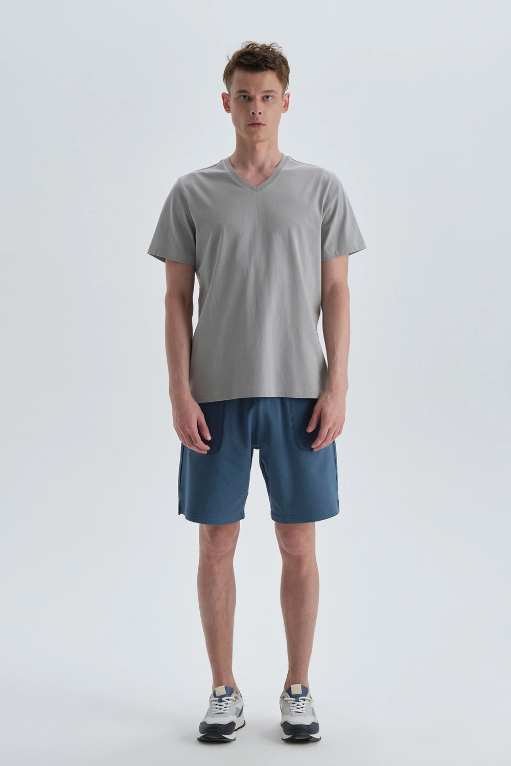 Gri Pamuk V Yaka T-Shirt