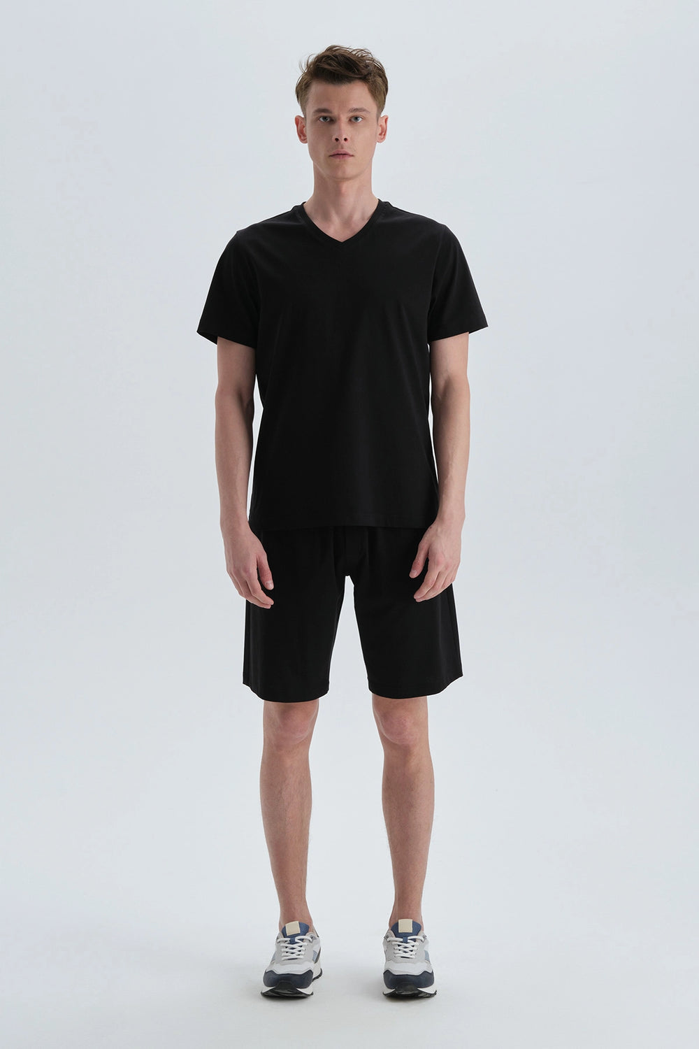 Siyah Pamuk V Yaka T-Shirt