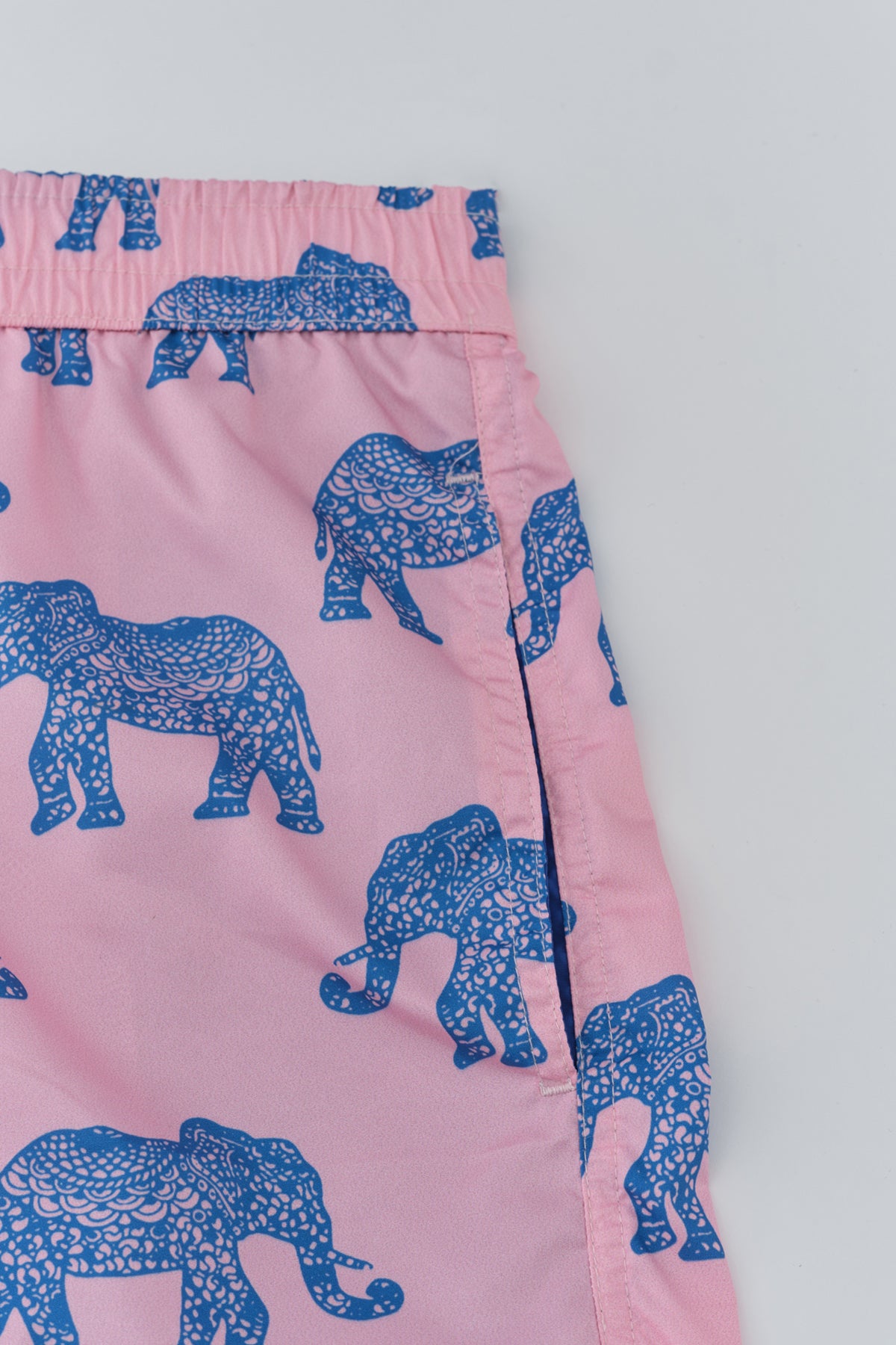 Pembe-Mavi Micro Kısa Fil Desenli Deniz Şortu