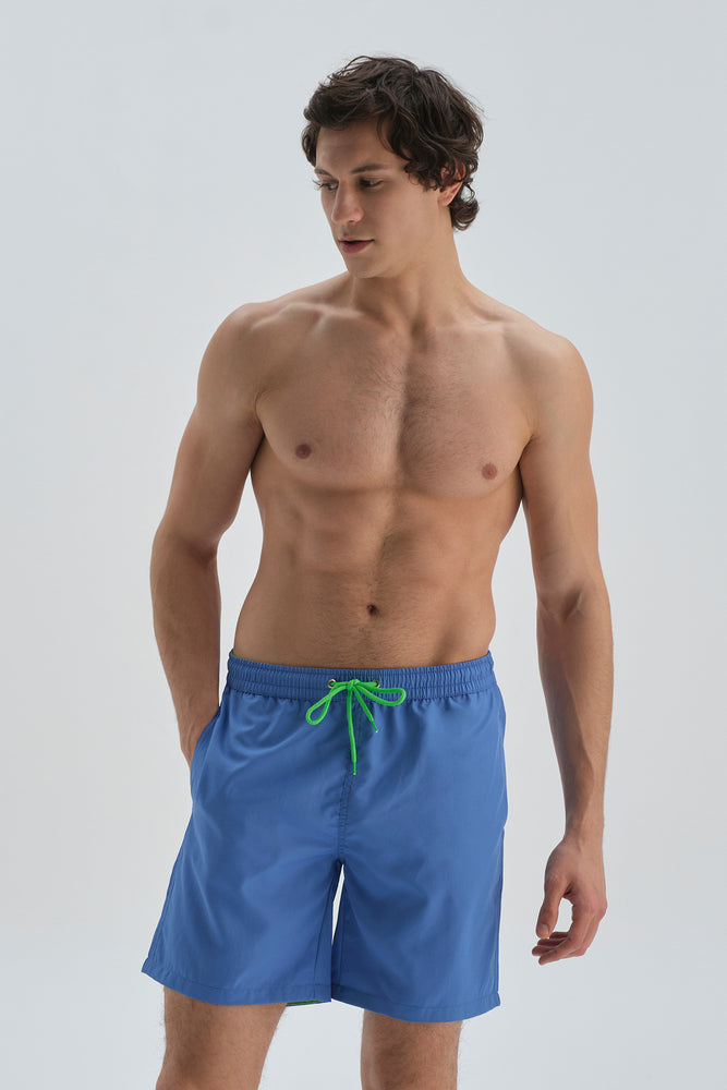 Mavi - Mint Yesili Micro Orta Düz Deniz Şortu