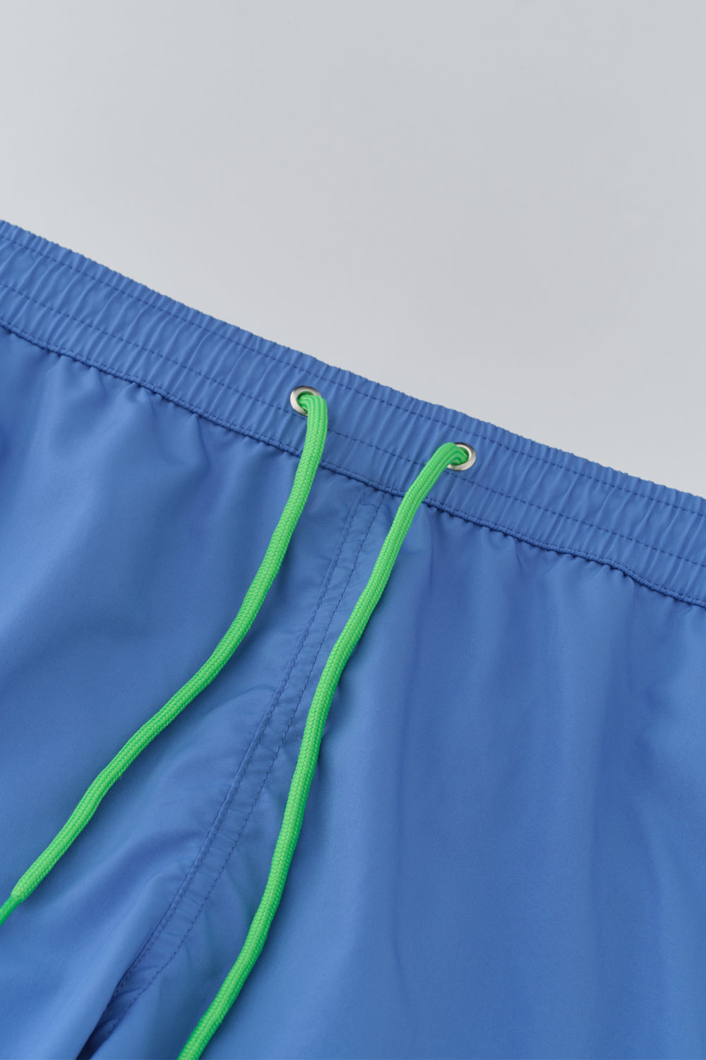 Mavi - Mint Yesili Micro Orta Düz Deniz Şortu