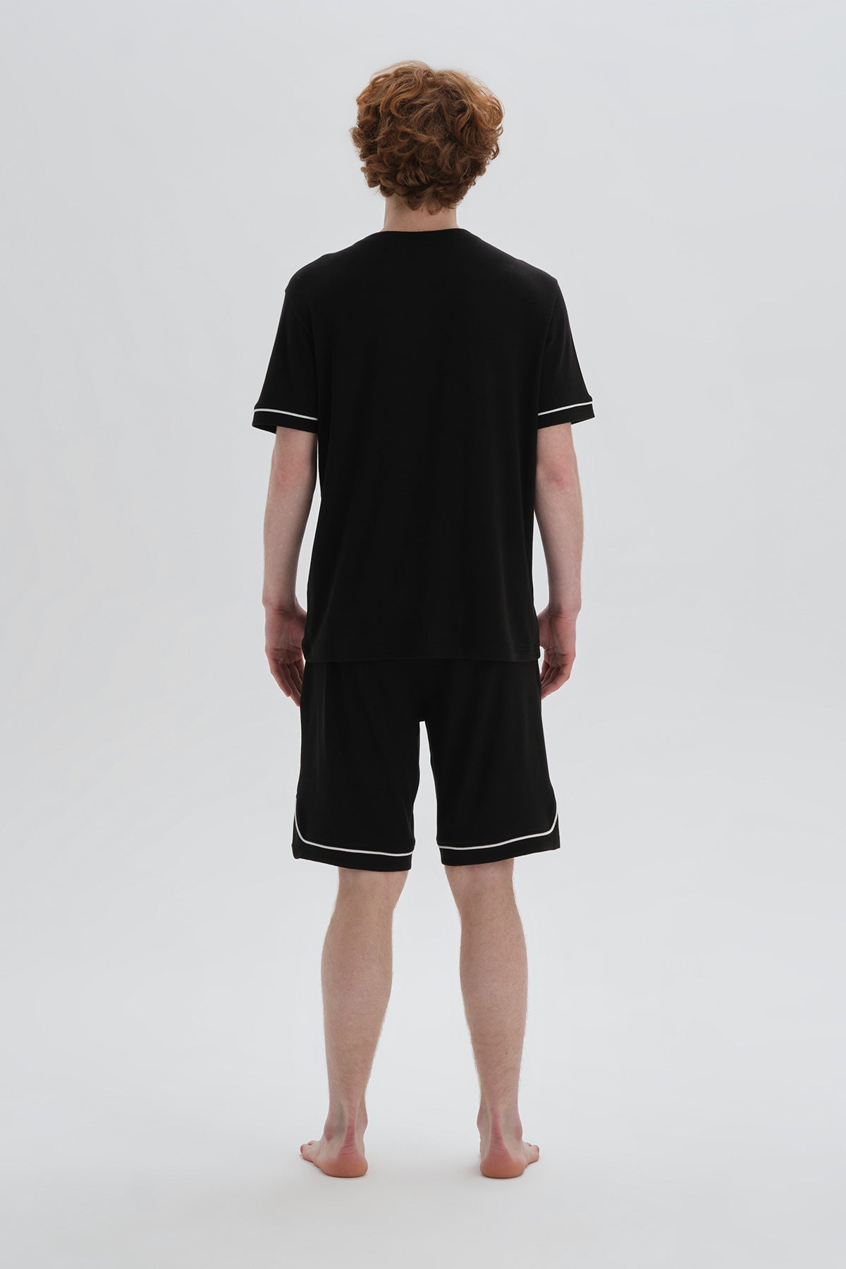 Siyah Kısa Kol V Yaka Modal Şortlu Pijama Takımı