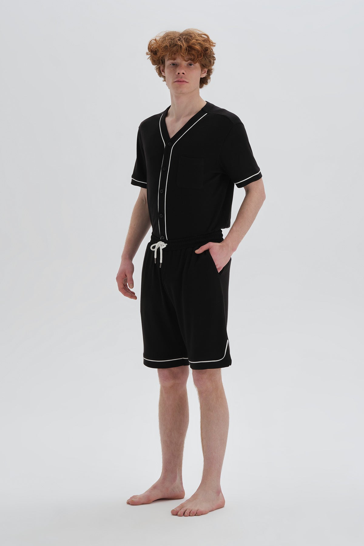 Siyah Kısa Kol V Yaka Modal Şortlu Pijama Takımı