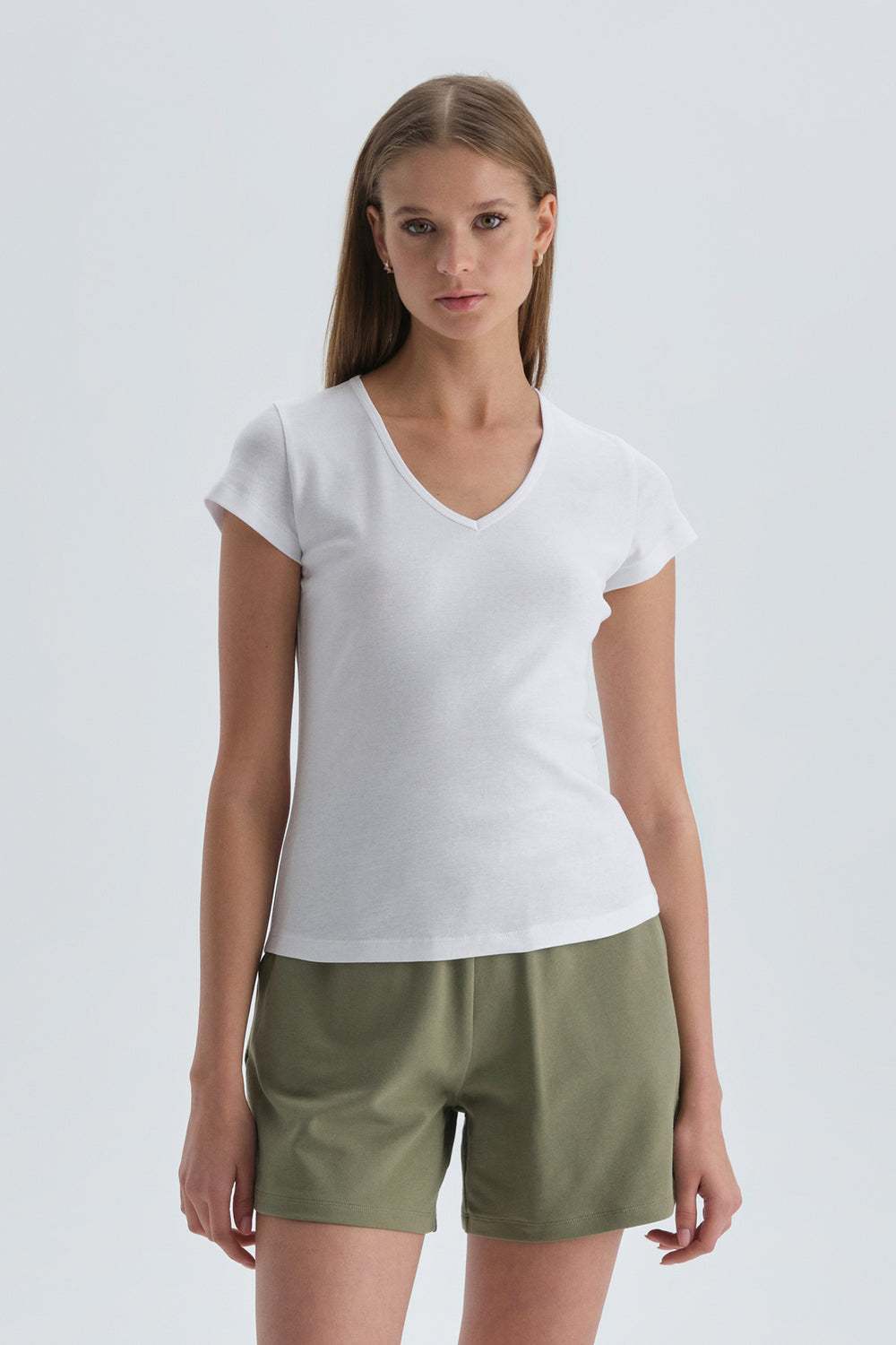 Beyaz Baskısız V Yaka T-Shirt