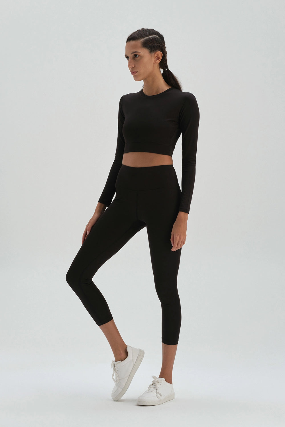 Siyah Dagi Active Uzun Kol Crop T-Shirt
