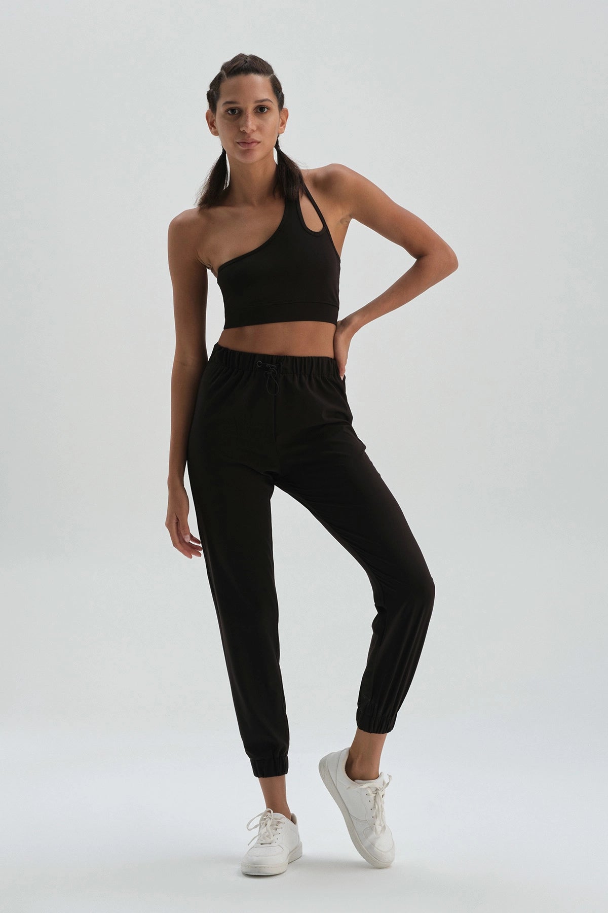 Siyah Dagi Active Tek Omuz Sporcu Sütyeni