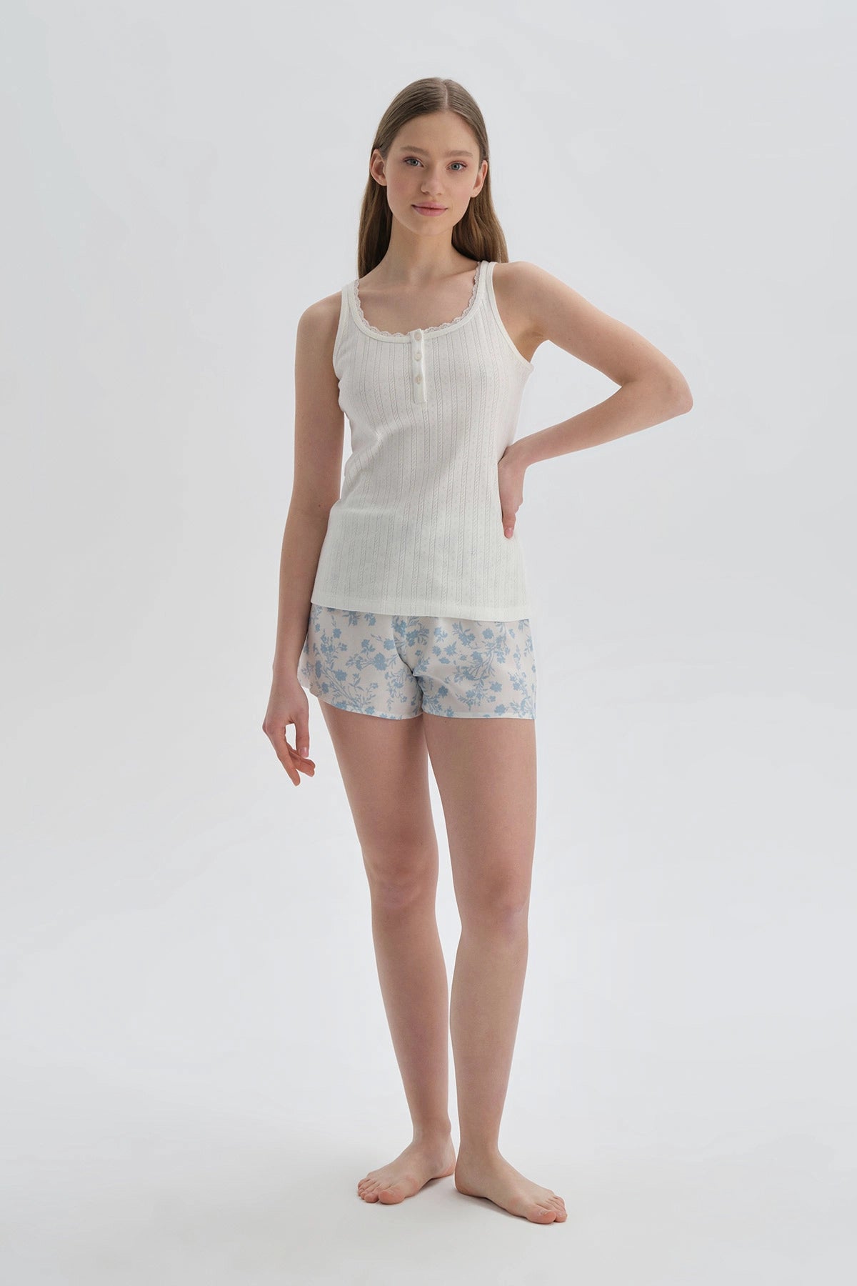 Beyaz Desenli Desenli Viskon Şort Pijama Altı