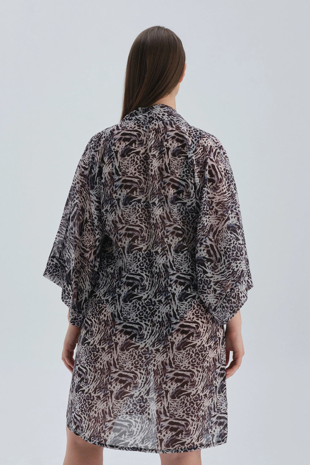 Siyah Beyaz Leopar Desenli Kimono