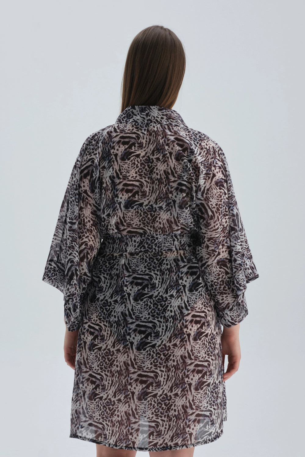 Siyah Beyaz Leopar Desenli Kimono