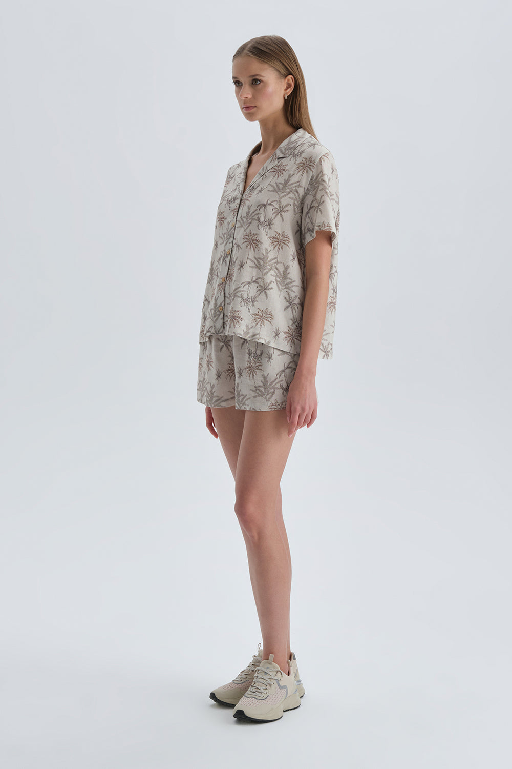 Bej Çiçekli Keten Gömlek