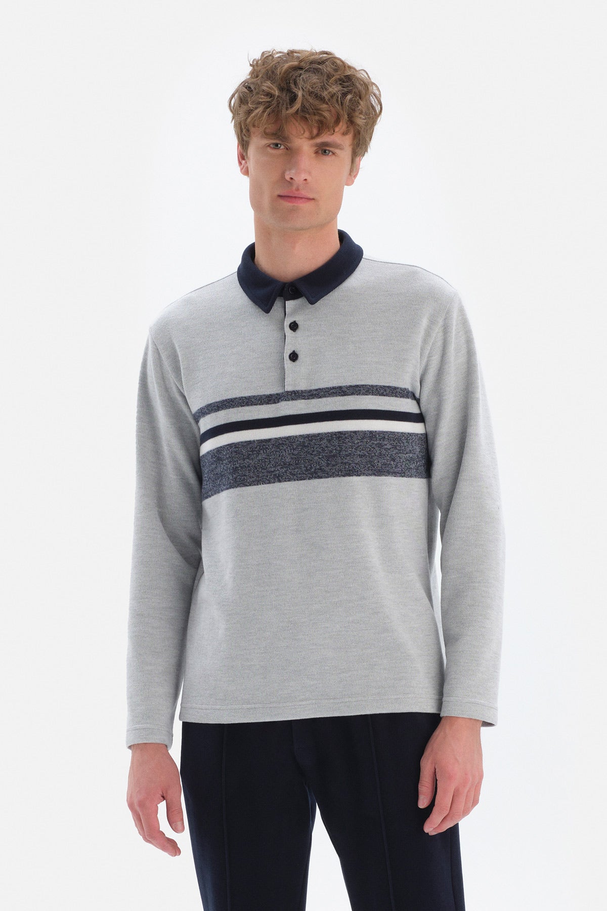 Gri Patlı Yakalı Jakarlı Sweatshirt