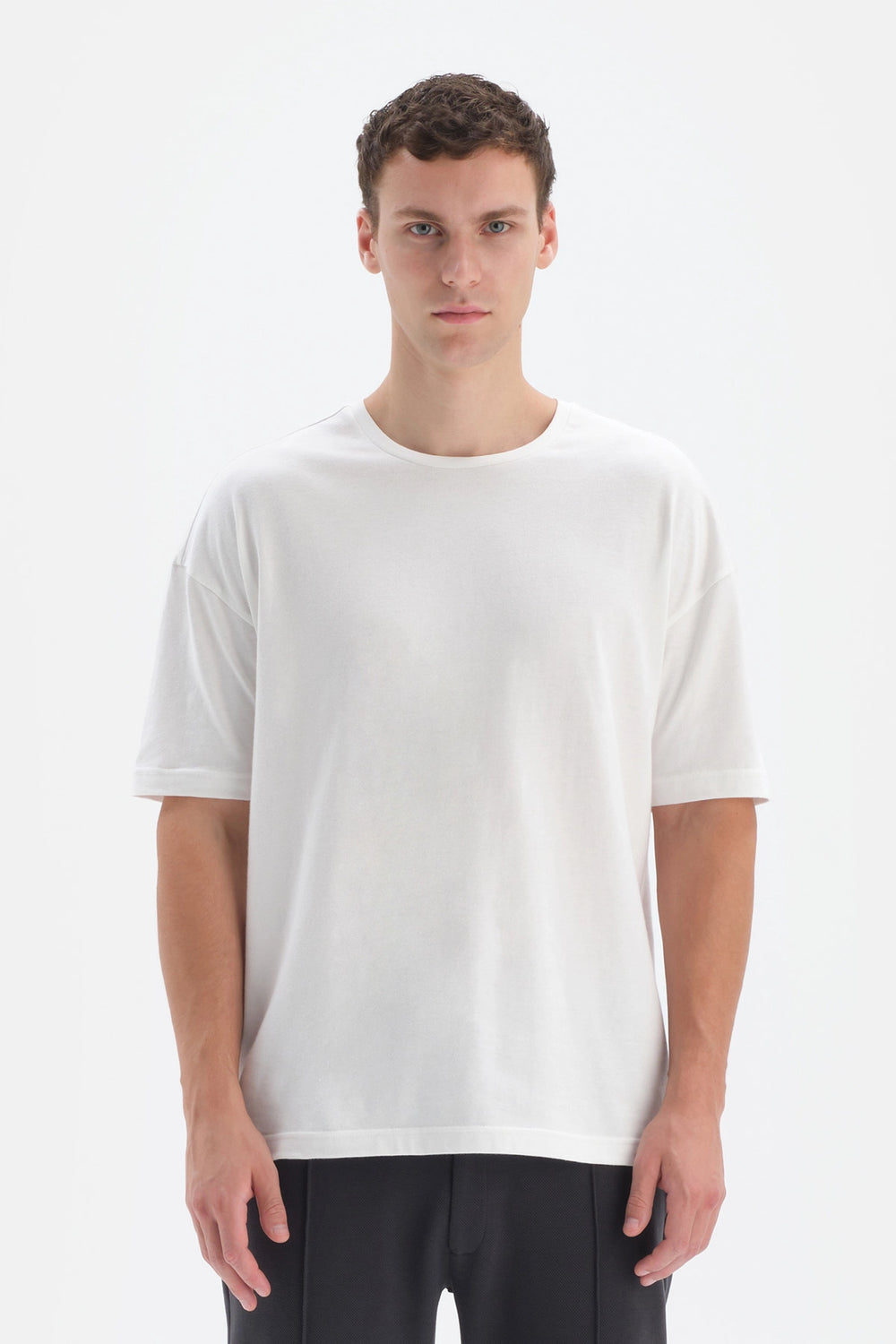 Kırık Beyaz Oversize T-Shirt