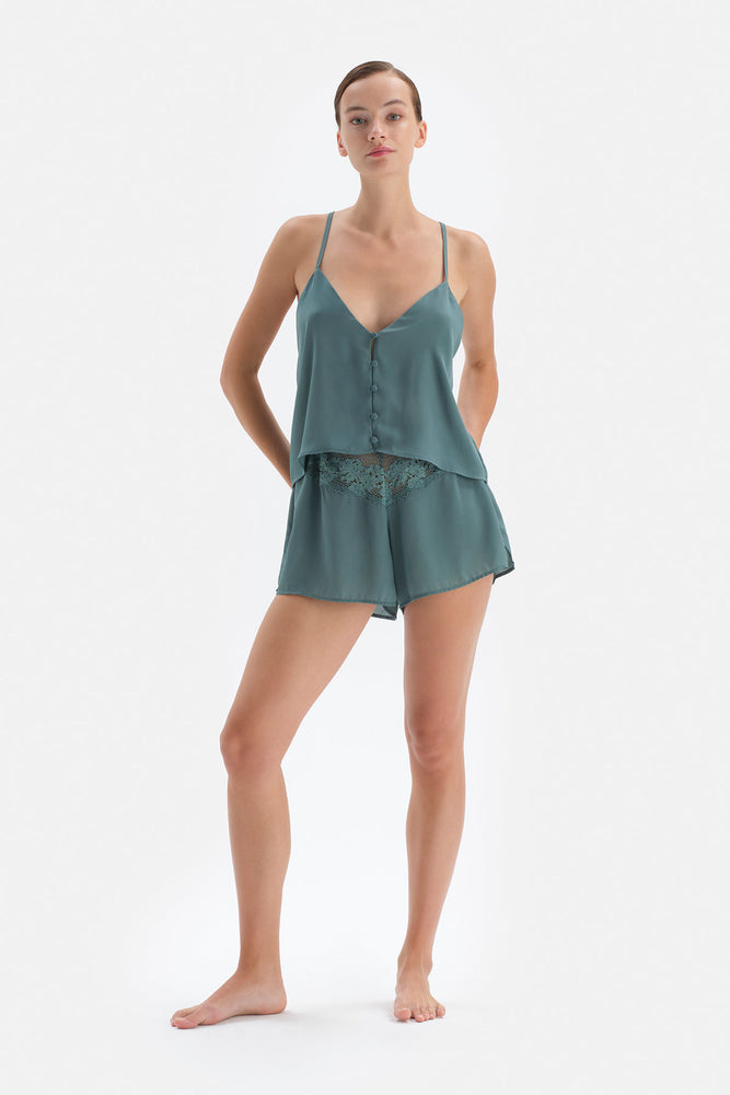 Yeşil Dantelli Yırtmaç Detaylı Şort Pijama Altı