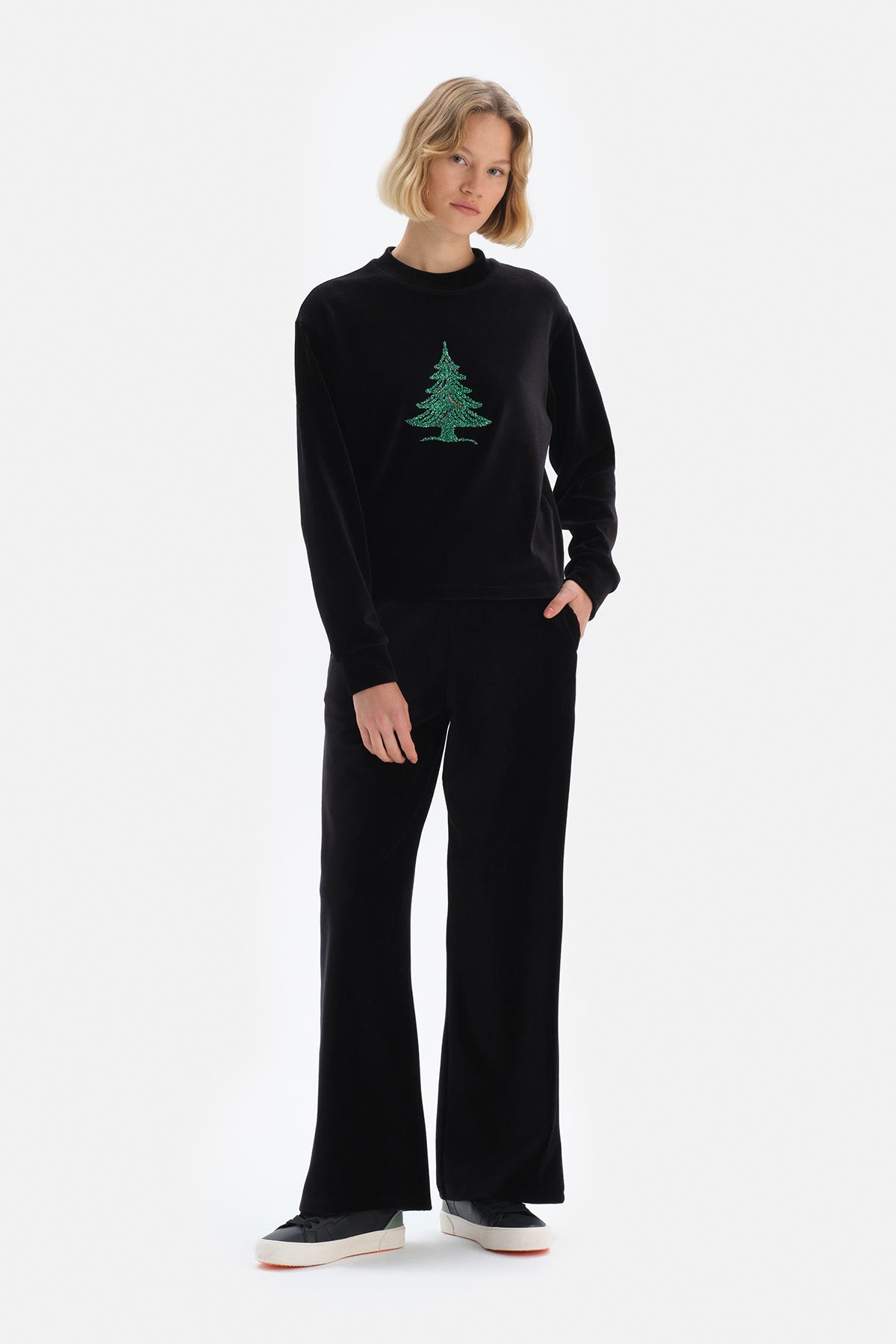 Siyah Bol Paça Yanlar Cepli Kadife Eşofman Altı