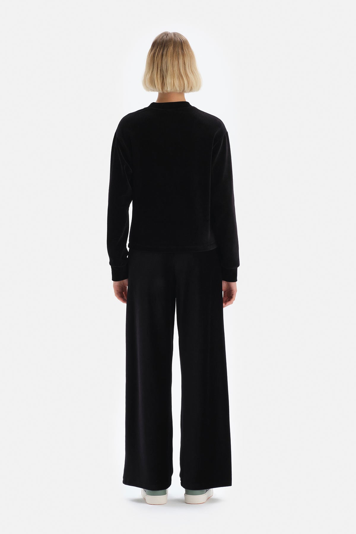 Siyah Bol Paça Yanlar Cepli Kadife Eşofman Altı