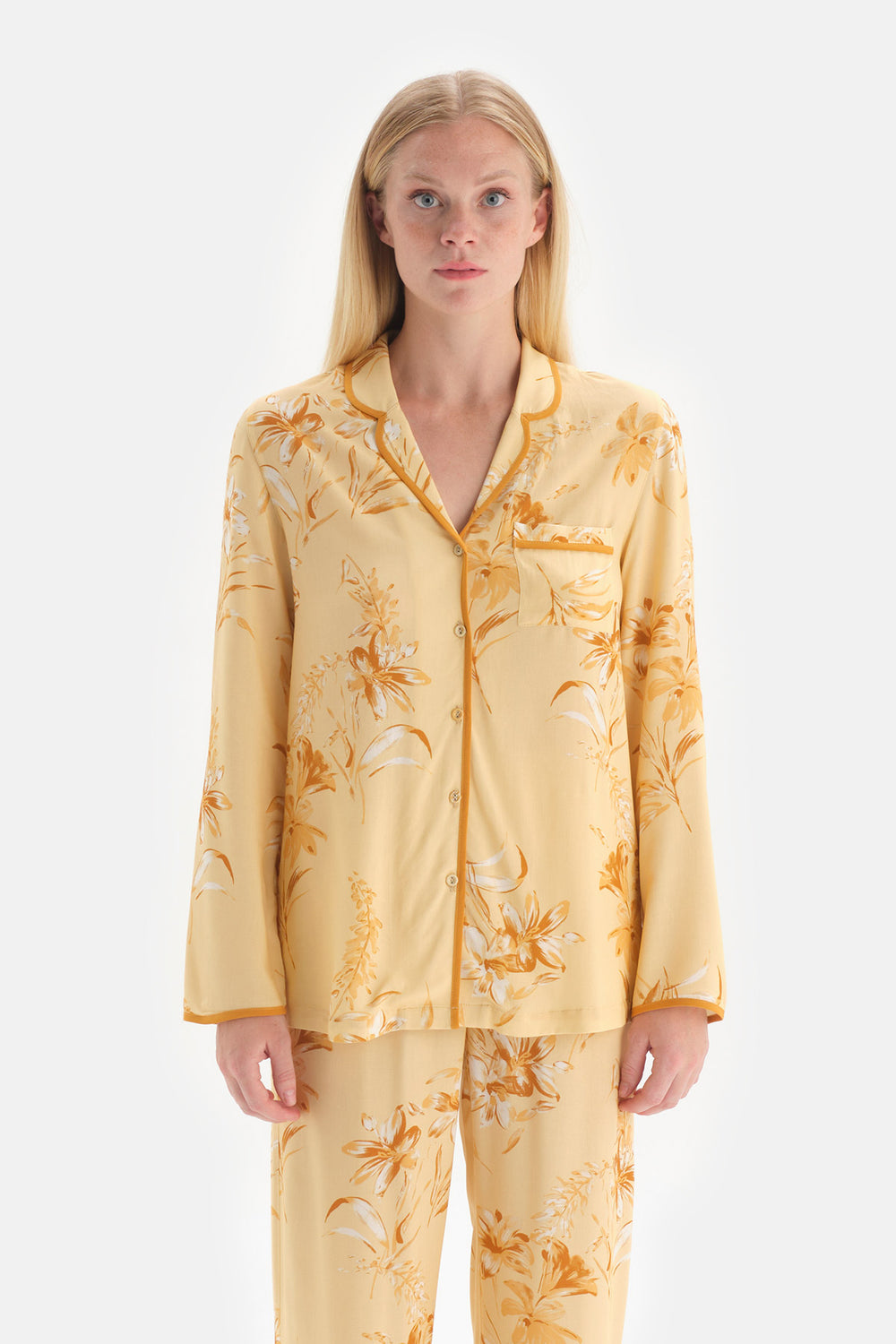 Sarı Çiçek Desenli Ceket Yaka Pijama Takımı