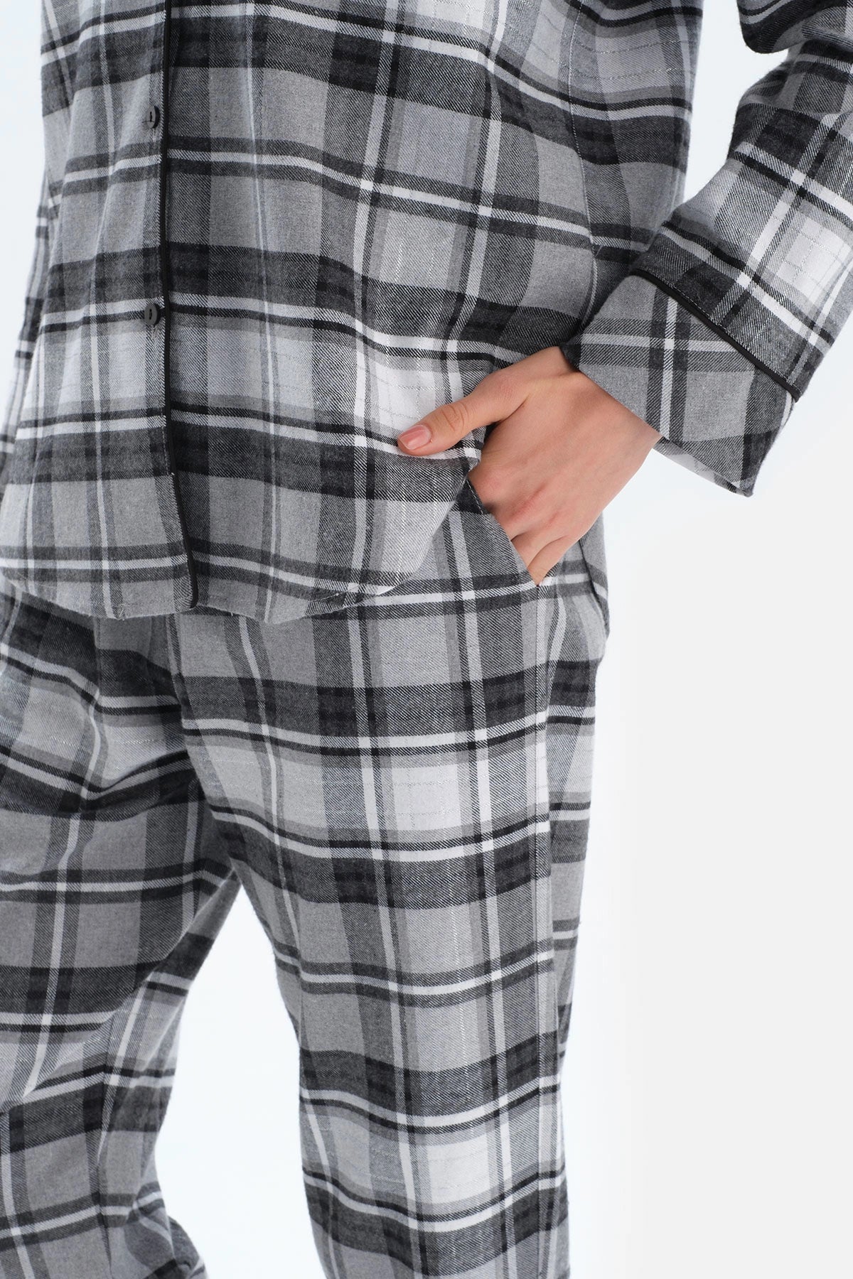 Gri Ekoseli Gömlek Yaka Pamuklu Pijama Takımı