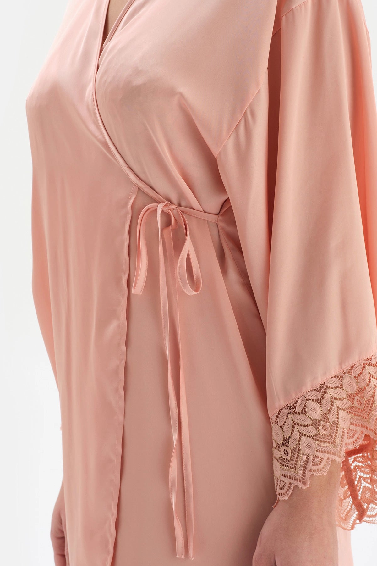 Somon Dantel Detaylı Bağlamalı Saten Sabahlık