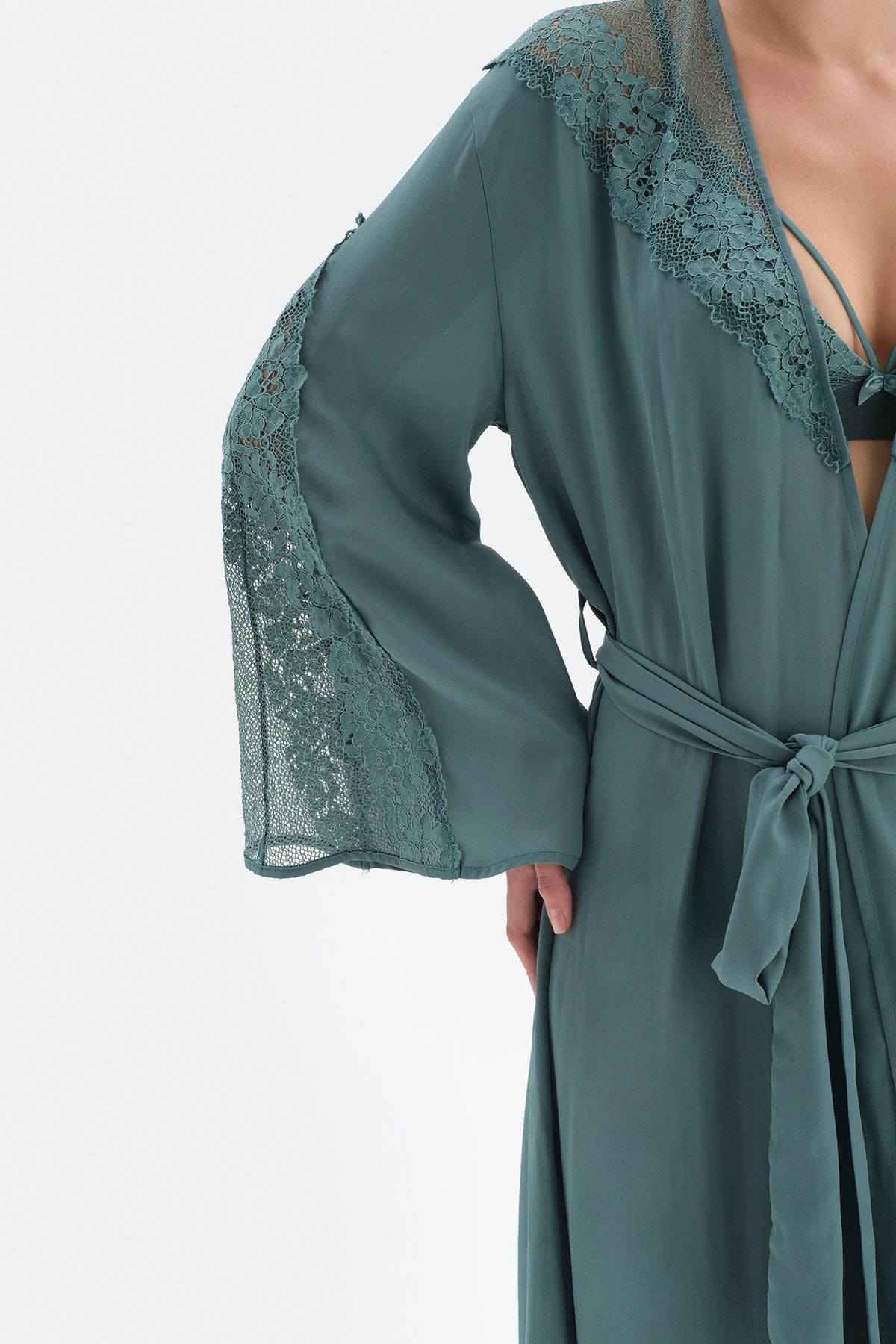 Yeşil Truvakar Kol Dantelli Uzun Sabahlık