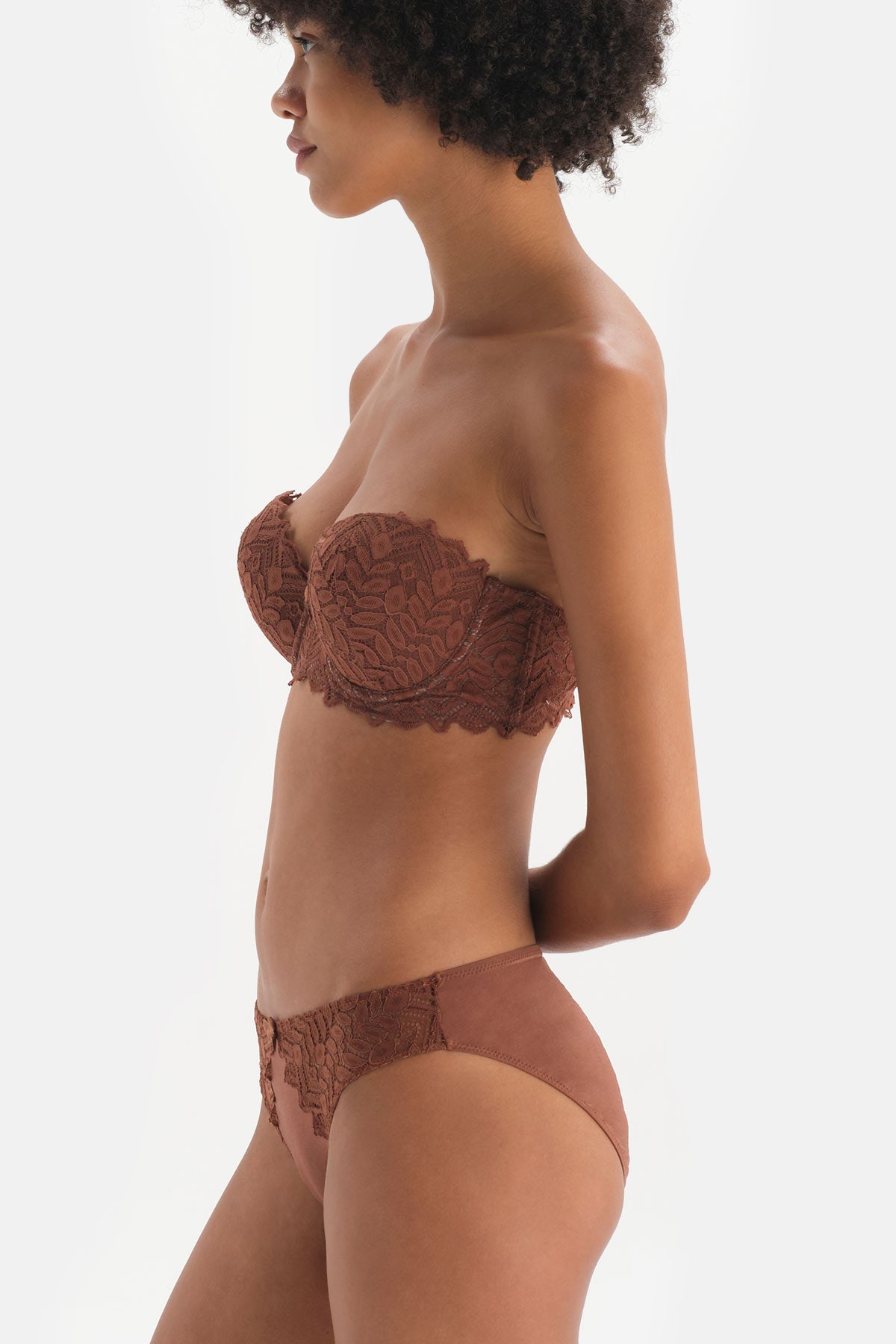 Kahverengi Balenli Yarı Dolgulu Straplez Sütyen