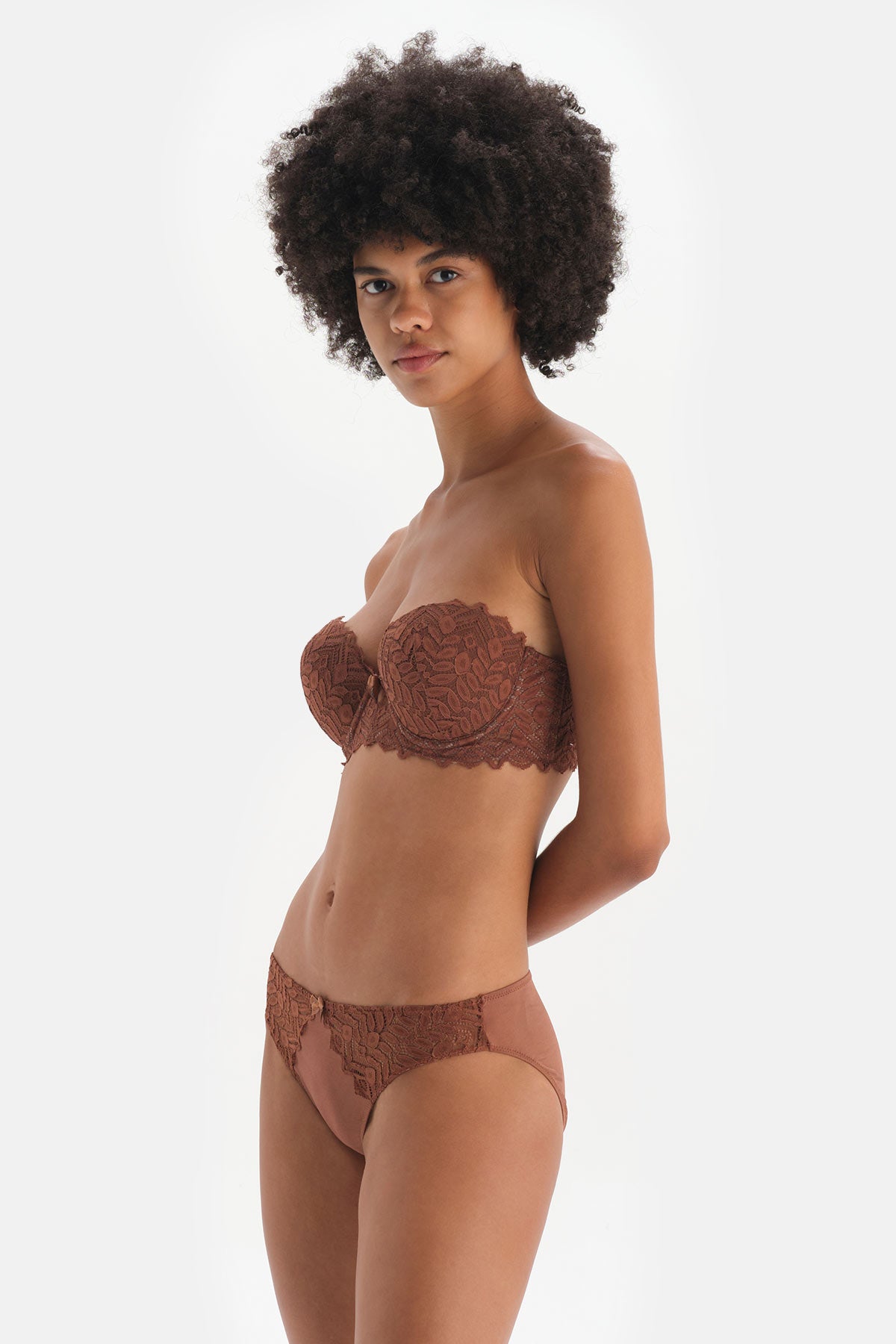 Kahverengi Balenli Yarı Dolgulu Straplez Sütyen