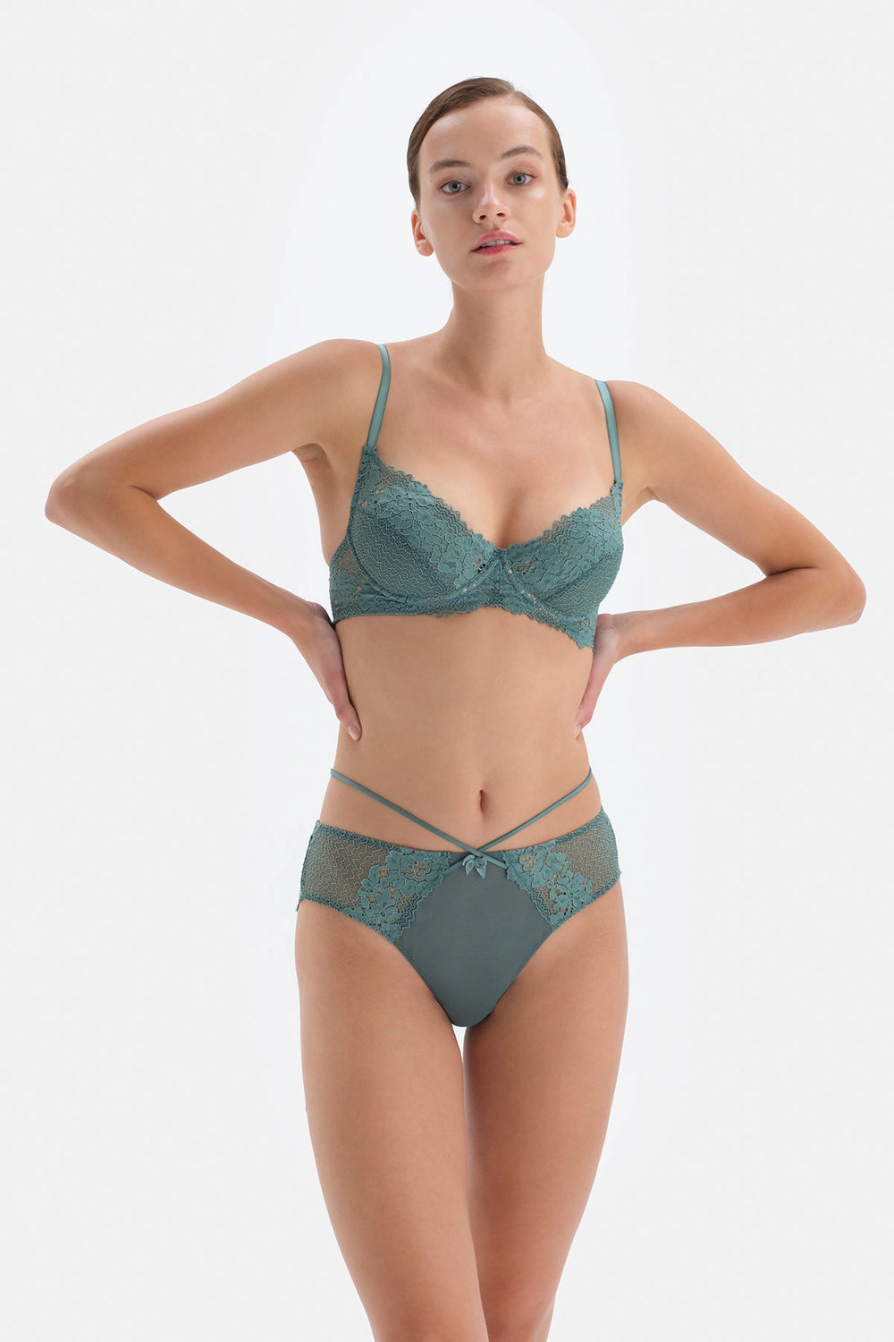 Yeşil Dolgusuz Balenli Dantelli Sütyen