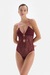 Vişne Dekolteli Dantelli Bodysuit