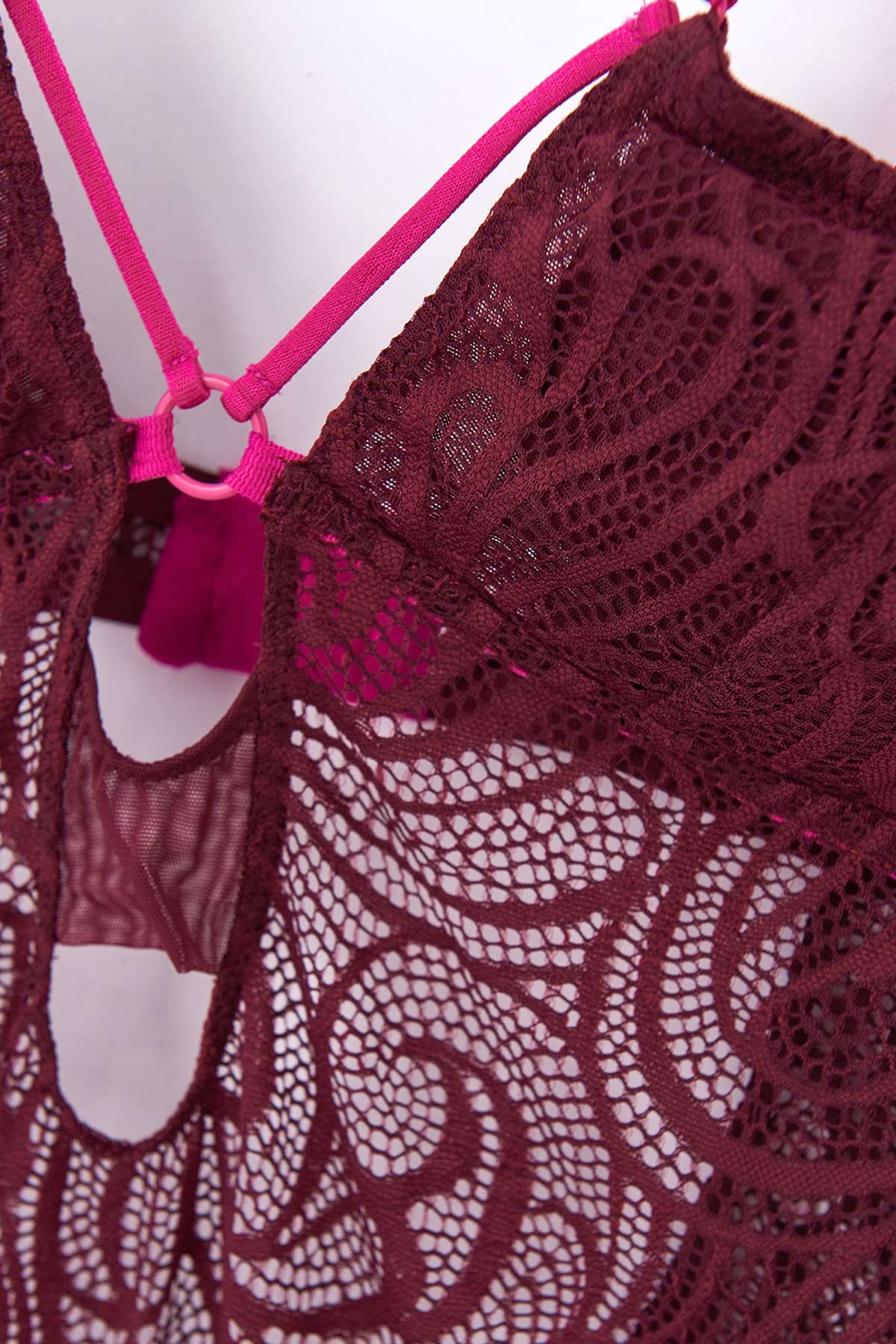 Vişne Dekolteli Dantelli Bodysuit