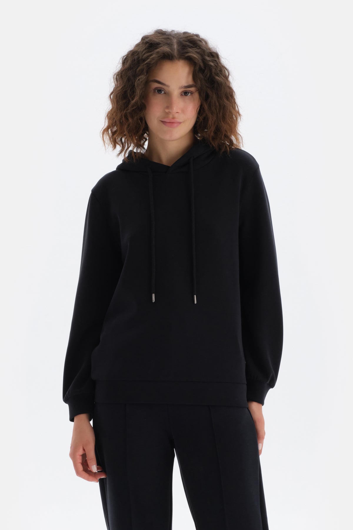 Siyah Kapüşonlu Basic Modal Sweatshirt