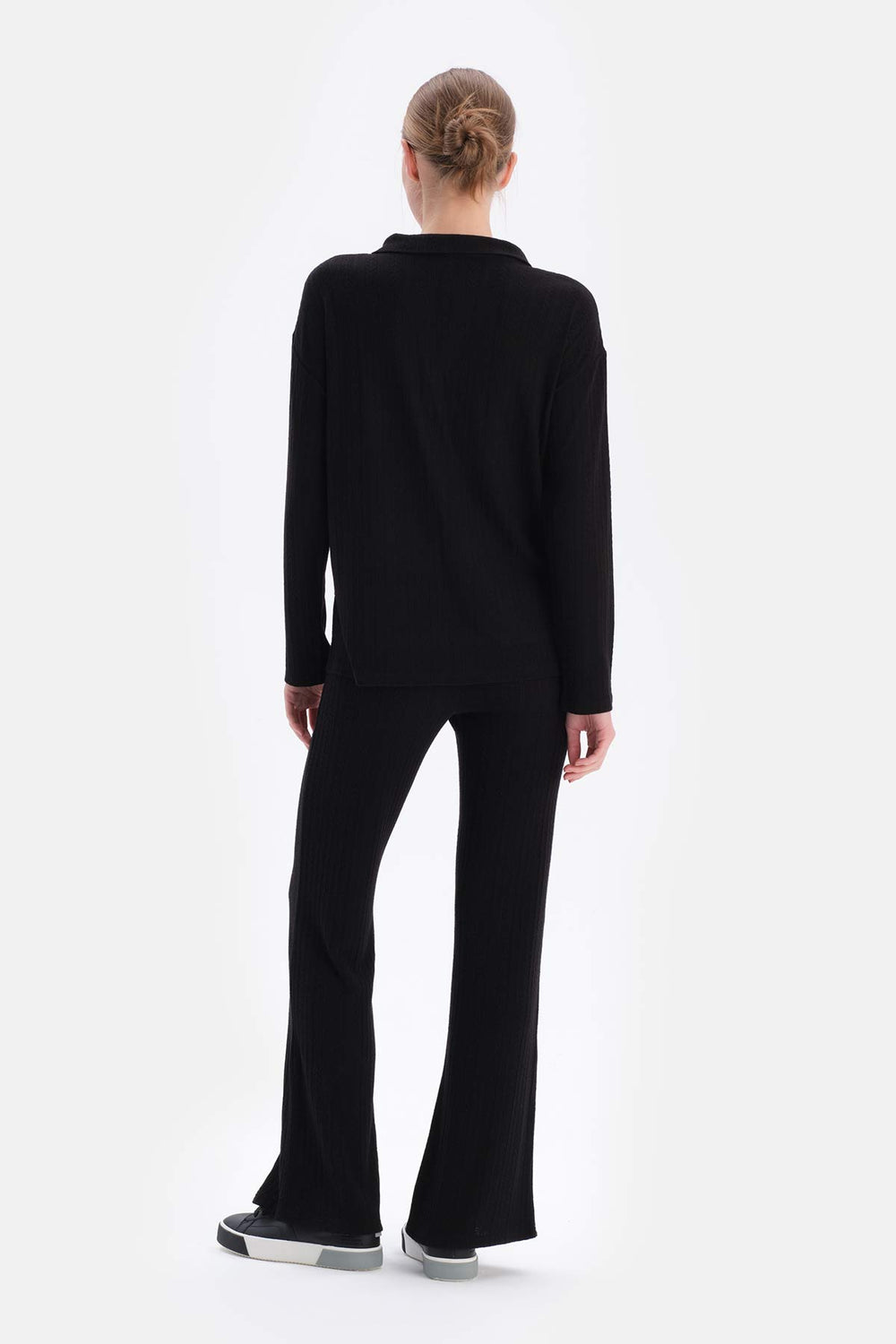 Siyah Polo Yaka Yarım Patlı Sweatshirt