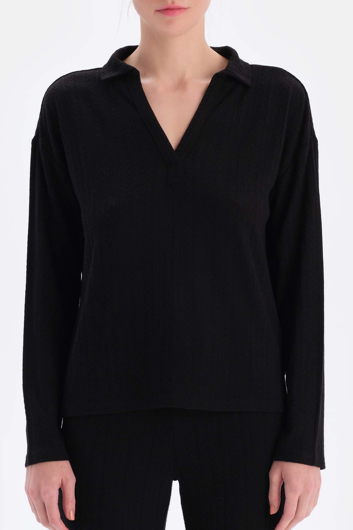 Siyah Polo Yaka Yarım Patlı Sweatshirt